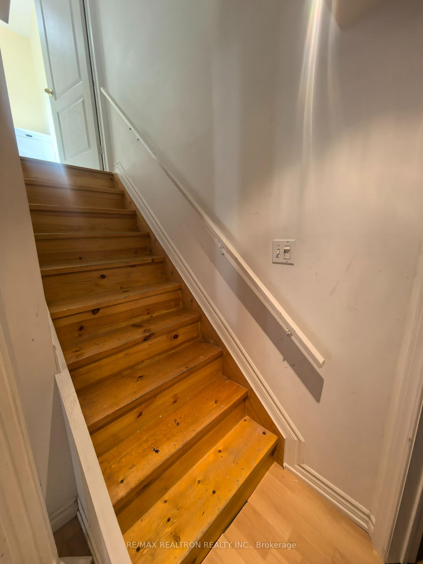 Photo 8 of Unit Bsmt, 18 Nantucket Drive, Richmond Hill, Oak Ridges Lake Wilcox — HOMEH