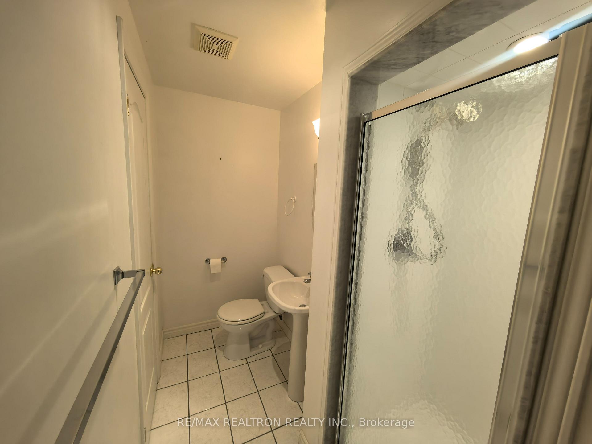 Photo 21 of Unit Bsmt, 18 Nantucket Drive, Richmond Hill, Oak Ridges Lake Wilcox — HOMEH