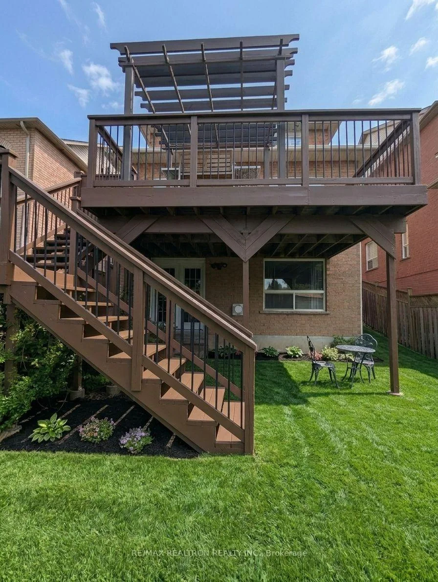 Photo 1 of Unit Bsmt, 18 Nantucket Drive, Richmond Hill, Oak Ridges Lake Wilcox — HOMEH