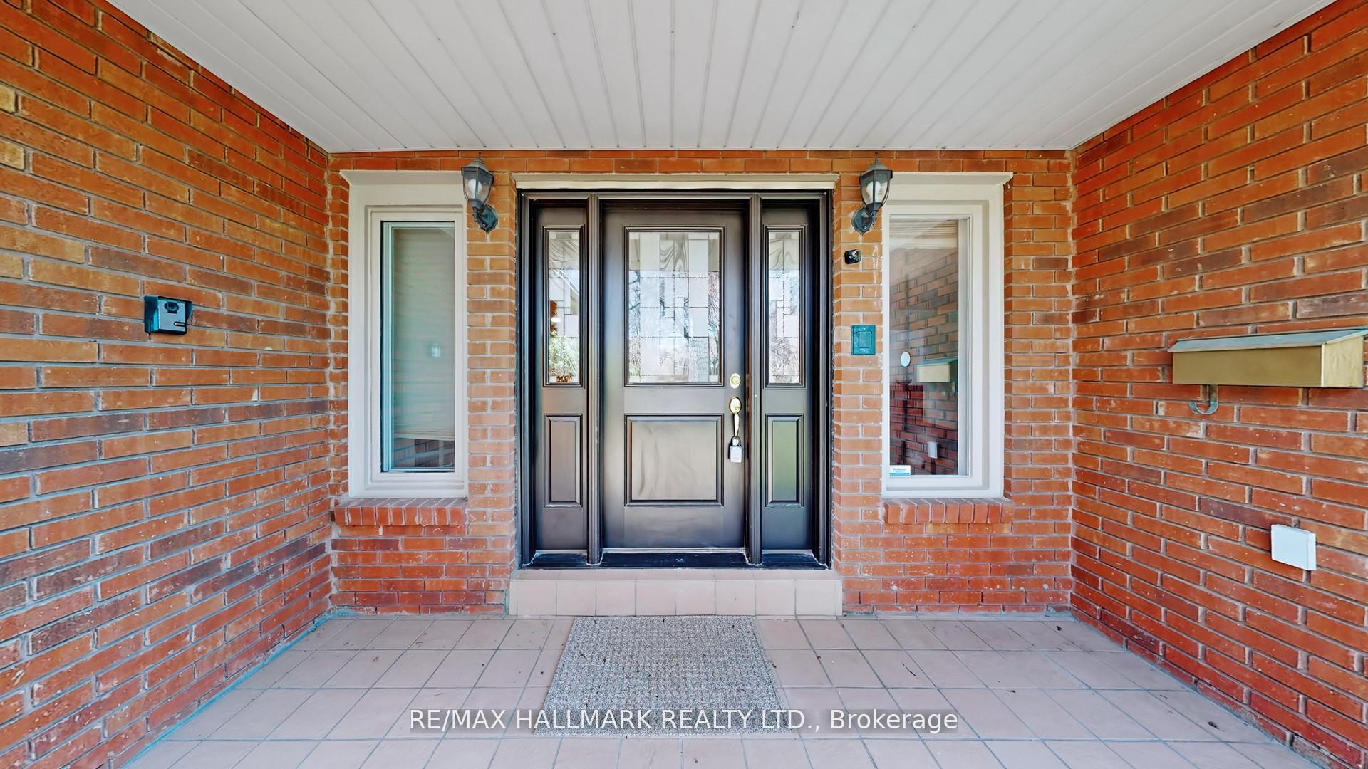 Photo 3 of 82 Windermere Crescent S, Richmond Hill, South Richvale — HOMEH