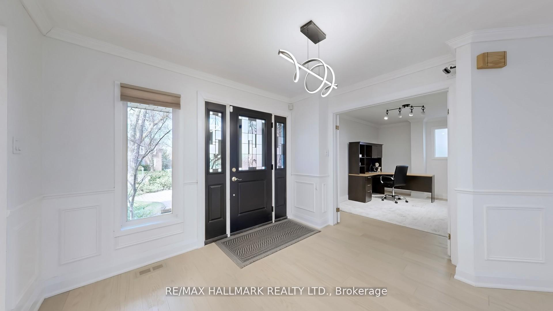 Photo 4 of 82 Windermere Crescent S, Richmond Hill, South Richvale — HOMEH