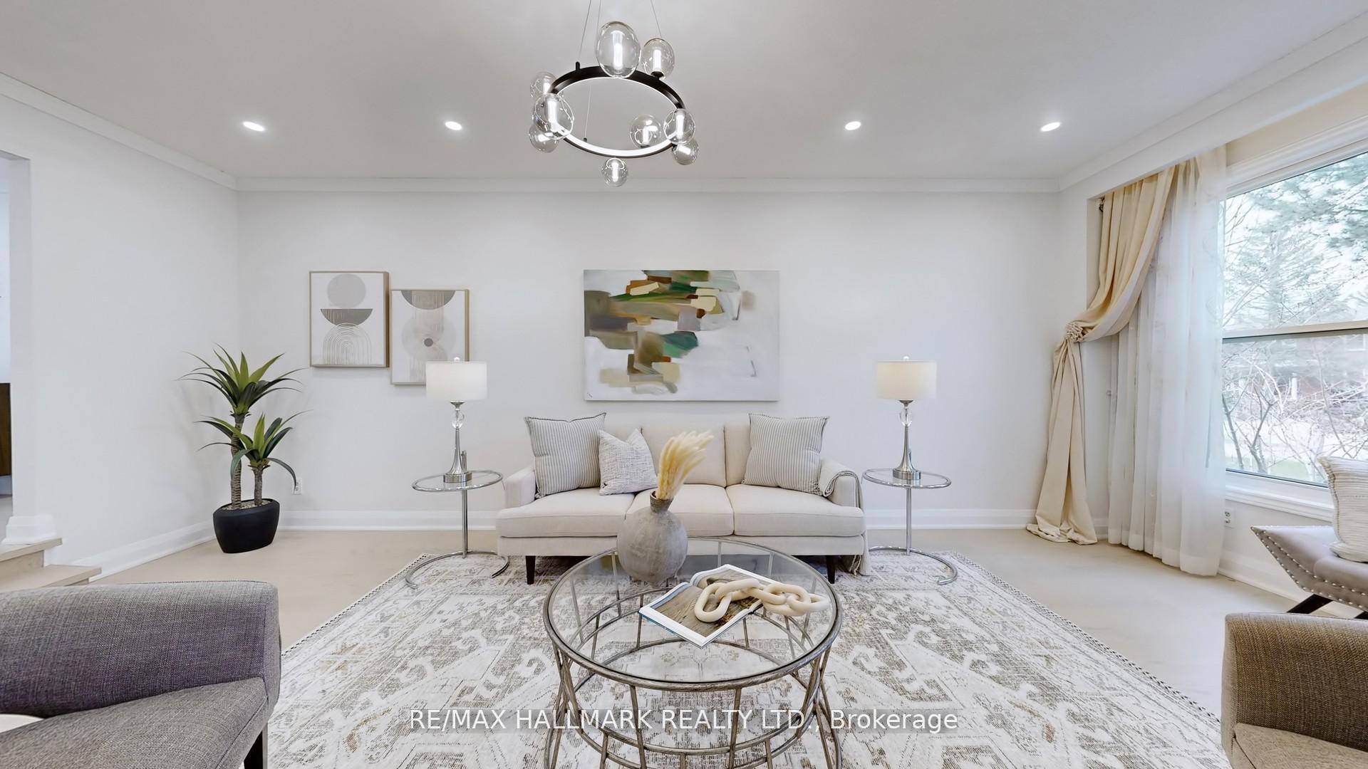 Photo 8 of 82 Windermere Crescent S, Richmond Hill, South Richvale — HOMEH
