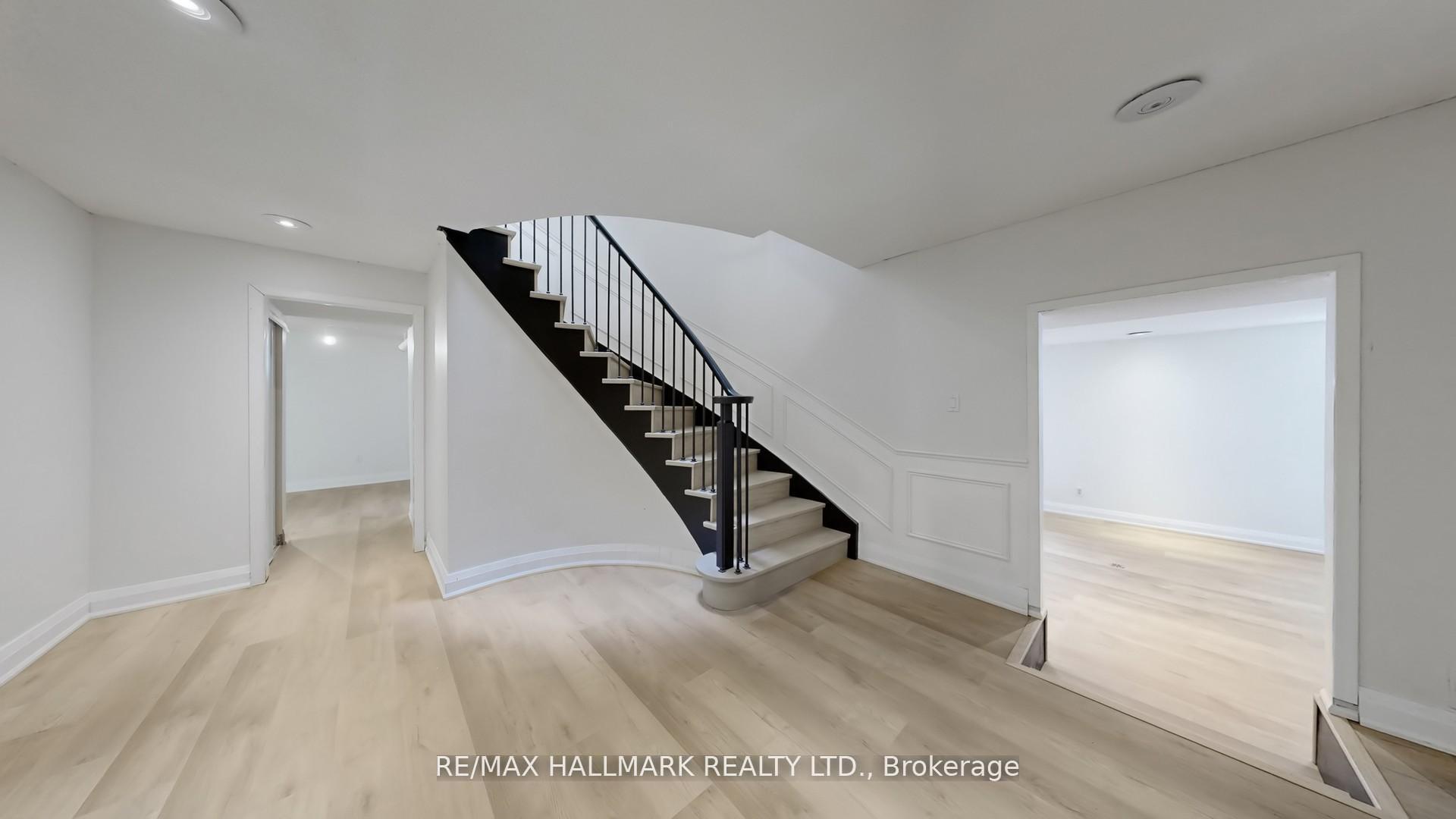 Photo 37 of 82 Windermere Crescent S, Richmond Hill, South Richvale — HOMEH