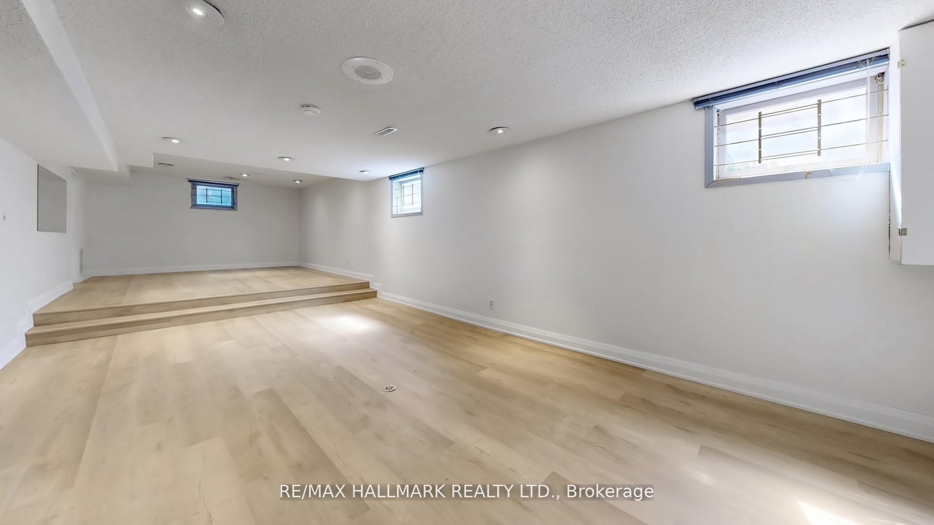 Photo 39 of 82 Windermere Crescent S, Richmond Hill, South Richvale — HOMEH
