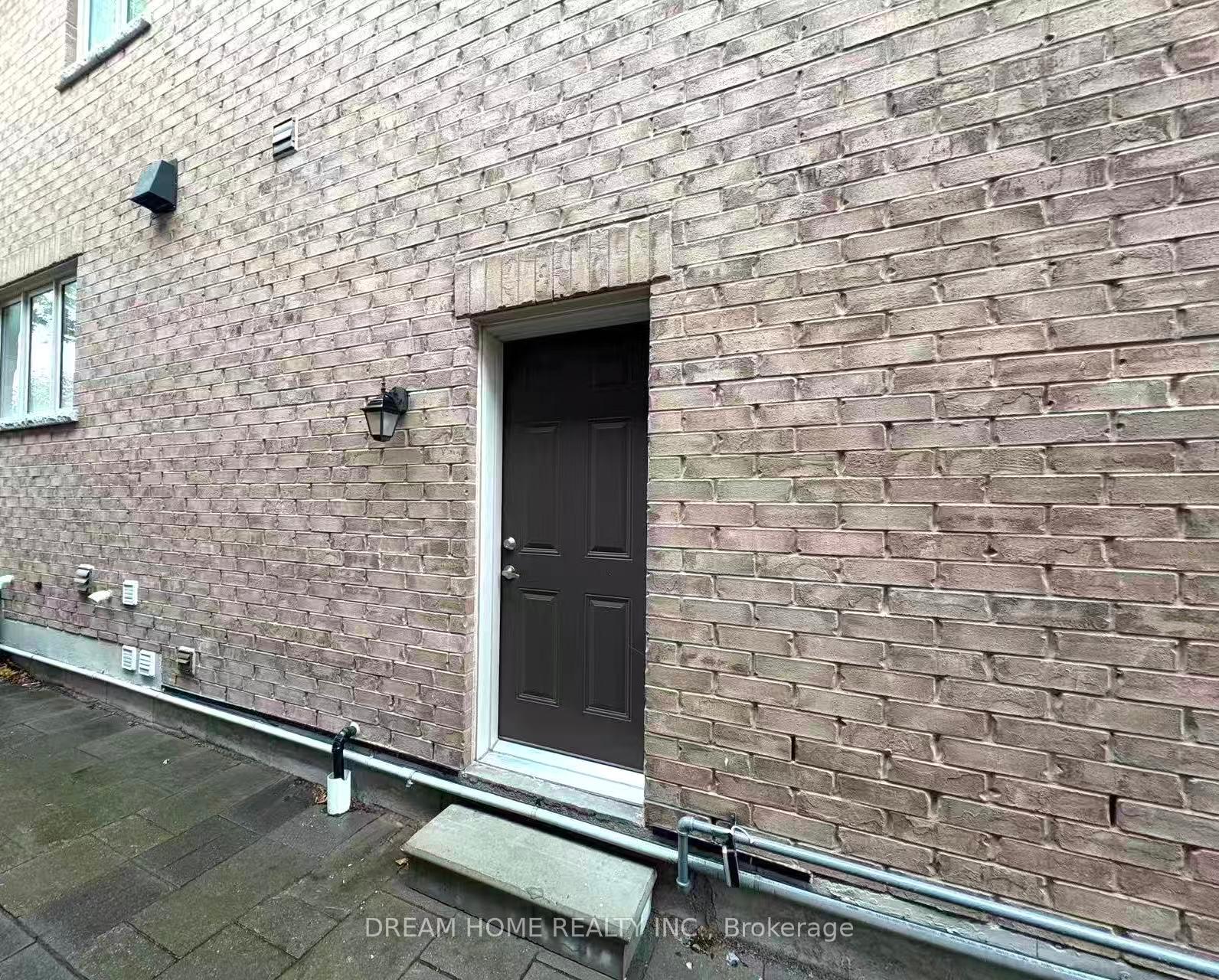 Photo 3 of Unit Bsmt, 19 Erintol Way, Markham, Cedarwood — HOMEH