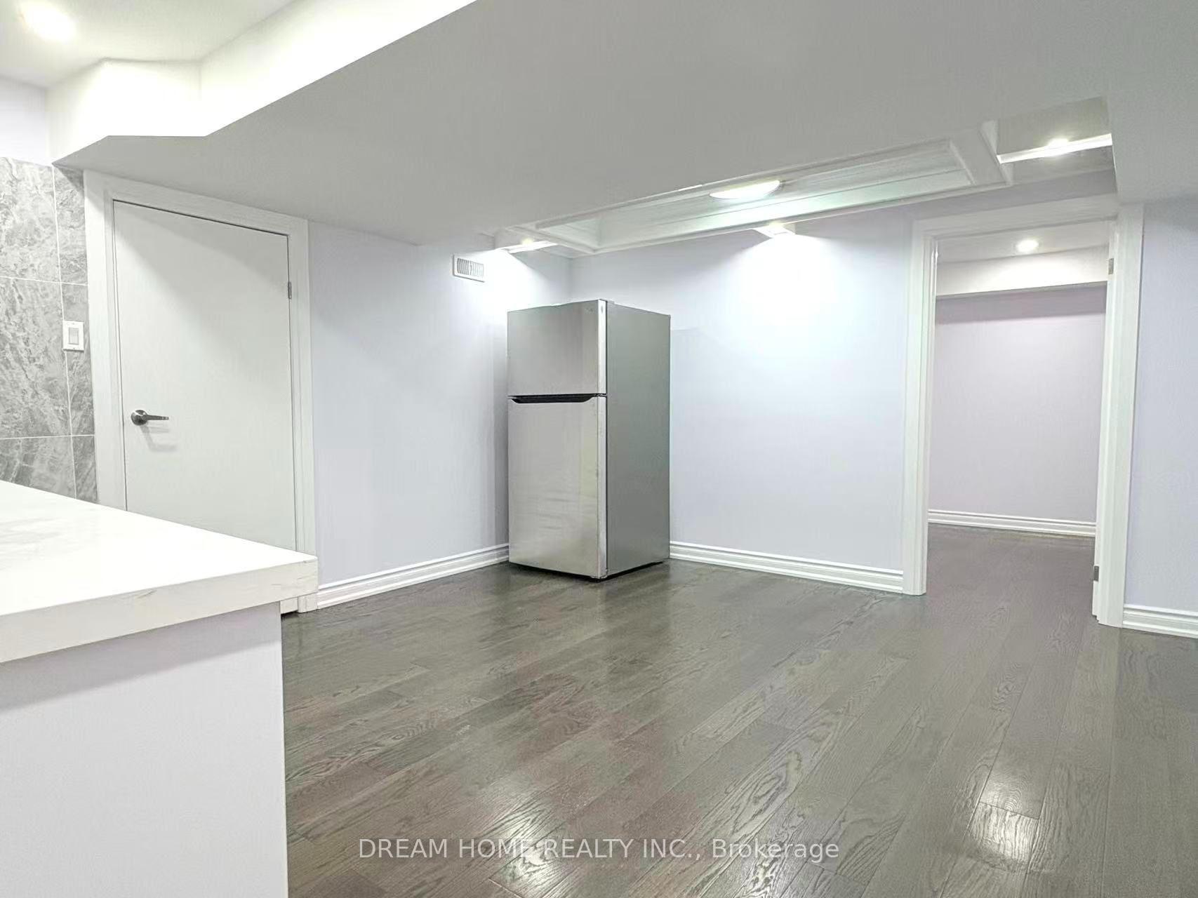 Photo 5 of Unit Bsmt, 19 Erintol Way, Markham, Cedarwood — HOMEH