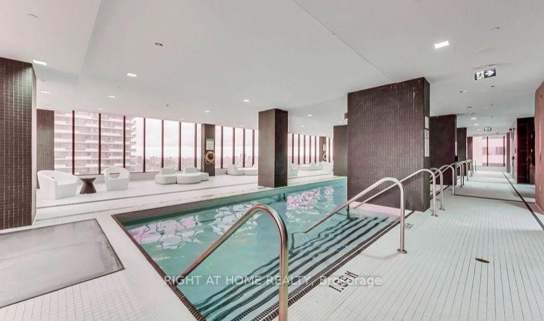Photo 3 of Unit 3604, 8 Eglinton Avenue E, Toronto, Mount Pleasant West — HOMEH