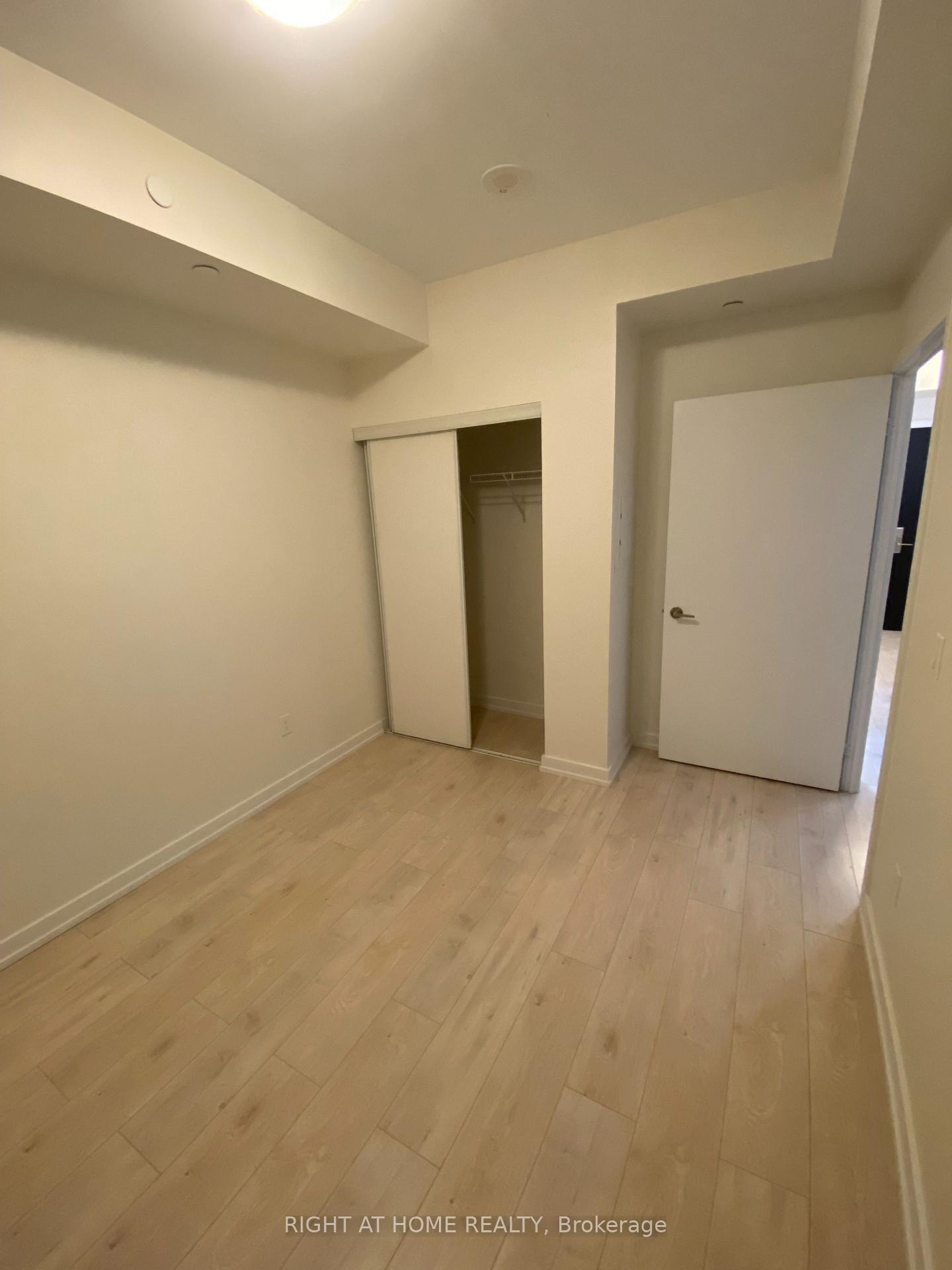 Photo 13 of Unit 3604, 8 Eglinton Avenue E, Toronto, Mount Pleasant West — HOMEH
