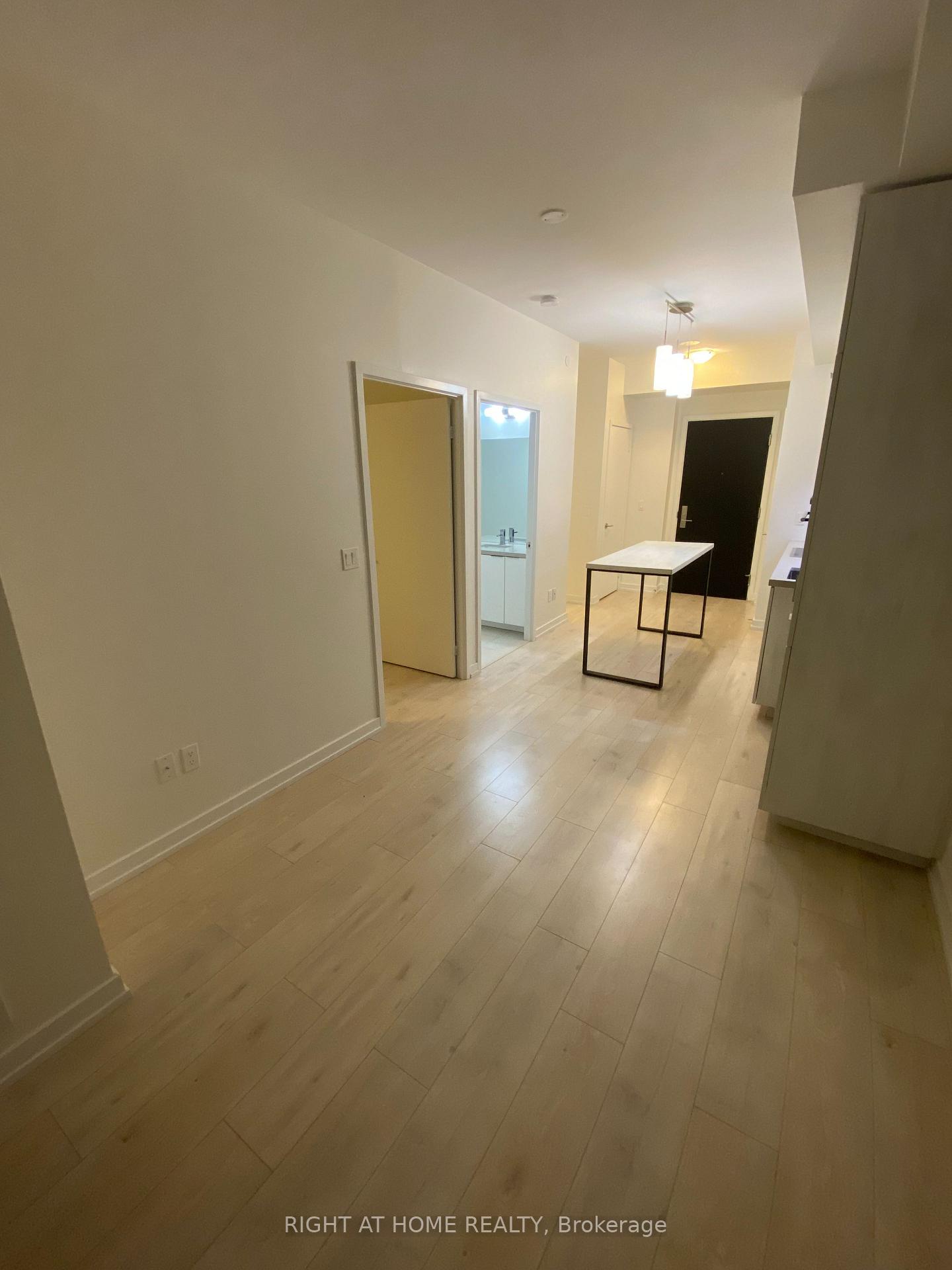 Photo 15 of Unit 3604, 8 Eglinton Avenue E, Toronto, Mount Pleasant West — HOMEH
