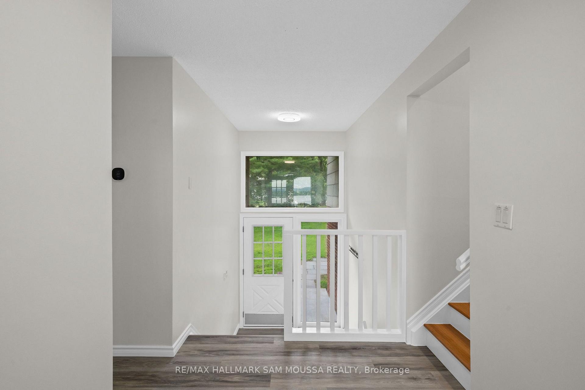 Photo 5 of 208 Baillie Avenue, Ottawa, Constance Bay — HOMEH