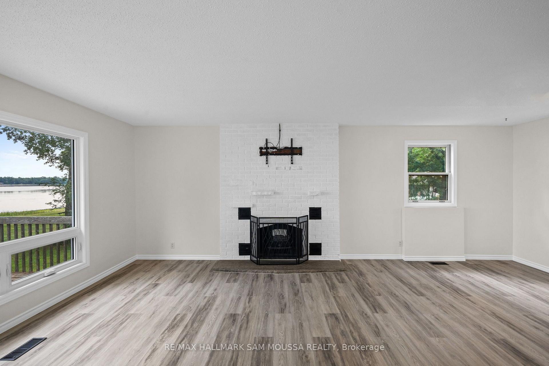 Photo 15 of 208 Baillie Avenue, Ottawa, Constance Bay — HOMEH