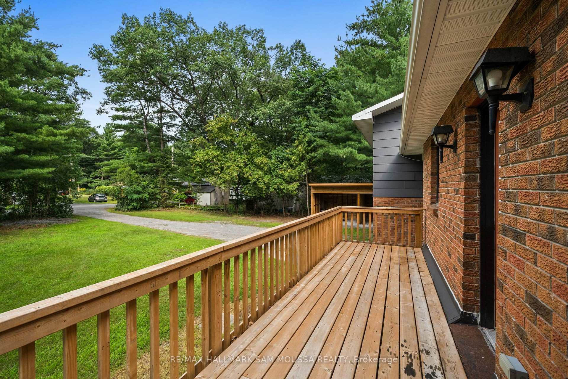 Photo 19 of 208 Baillie Avenue, Ottawa, Constance Bay — HOMEH