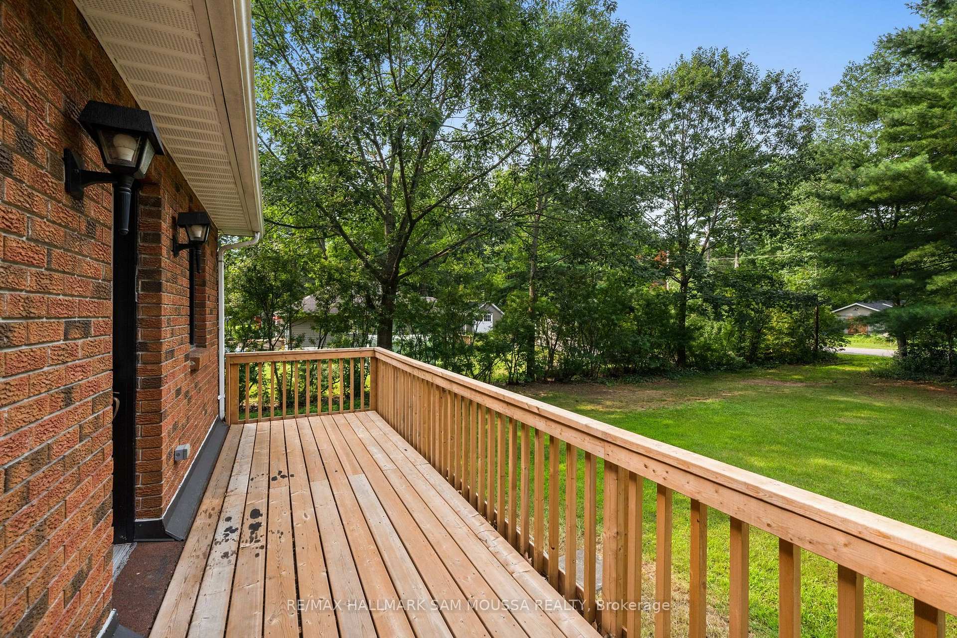 Photo 20 of 208 Baillie Avenue, Ottawa, Constance Bay — HOMEH