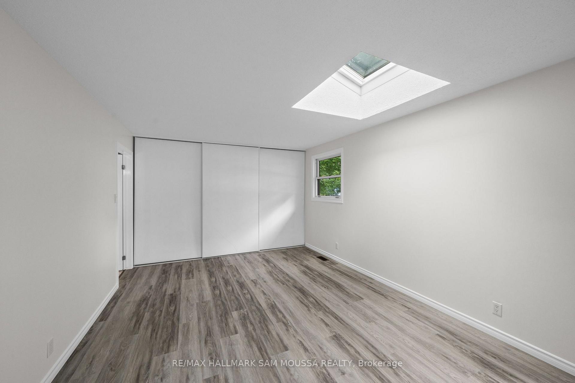 Photo 23 of 208 Baillie Avenue, Ottawa, Constance Bay — HOMEH