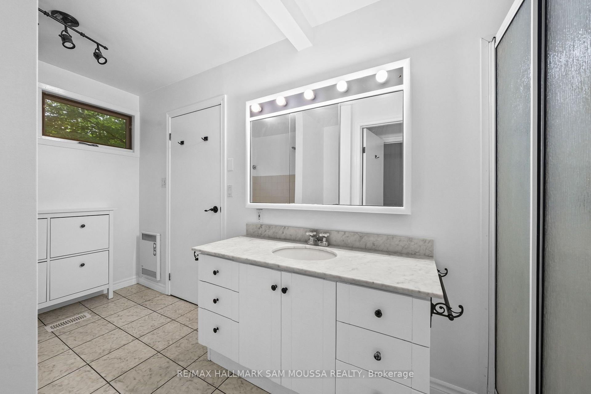 Photo 28 of 208 Baillie Avenue, Ottawa, Constance Bay — HOMEH