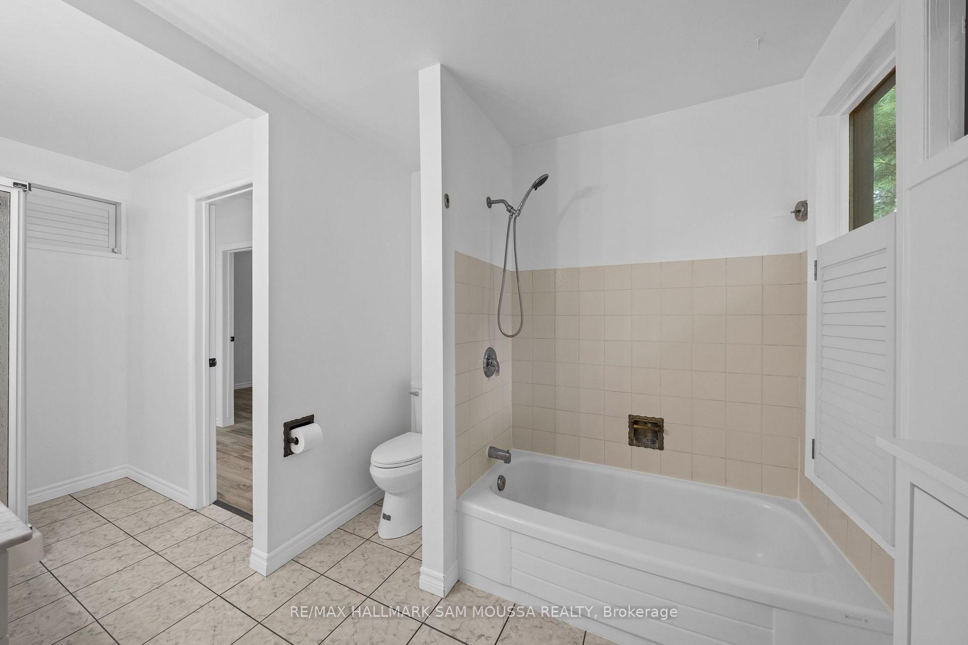 Photo 29 of 208 Baillie Avenue, Ottawa, Constance Bay — HOMEH