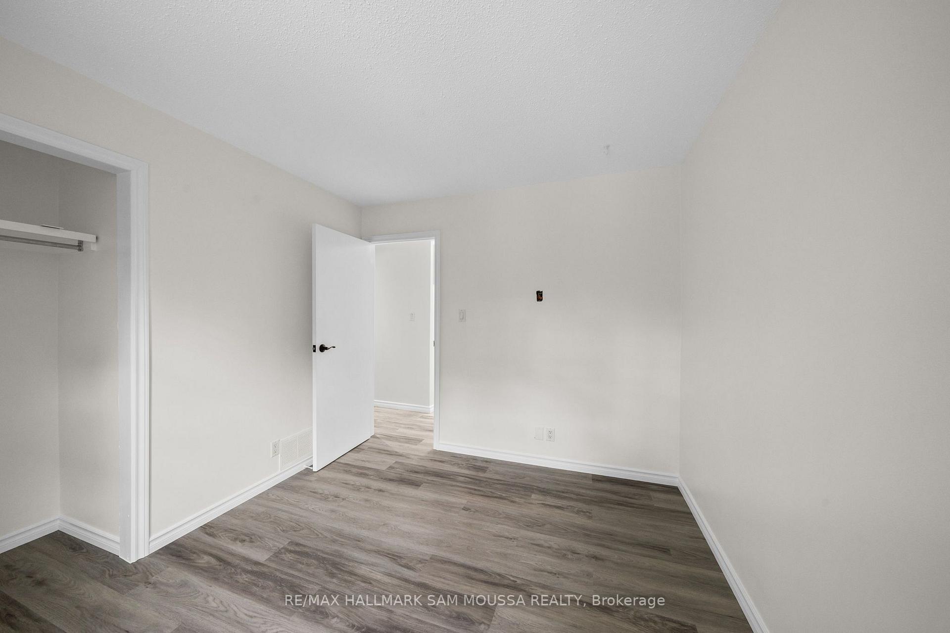 Photo 33 of 208 Baillie Avenue, Ottawa, Constance Bay — HOMEH