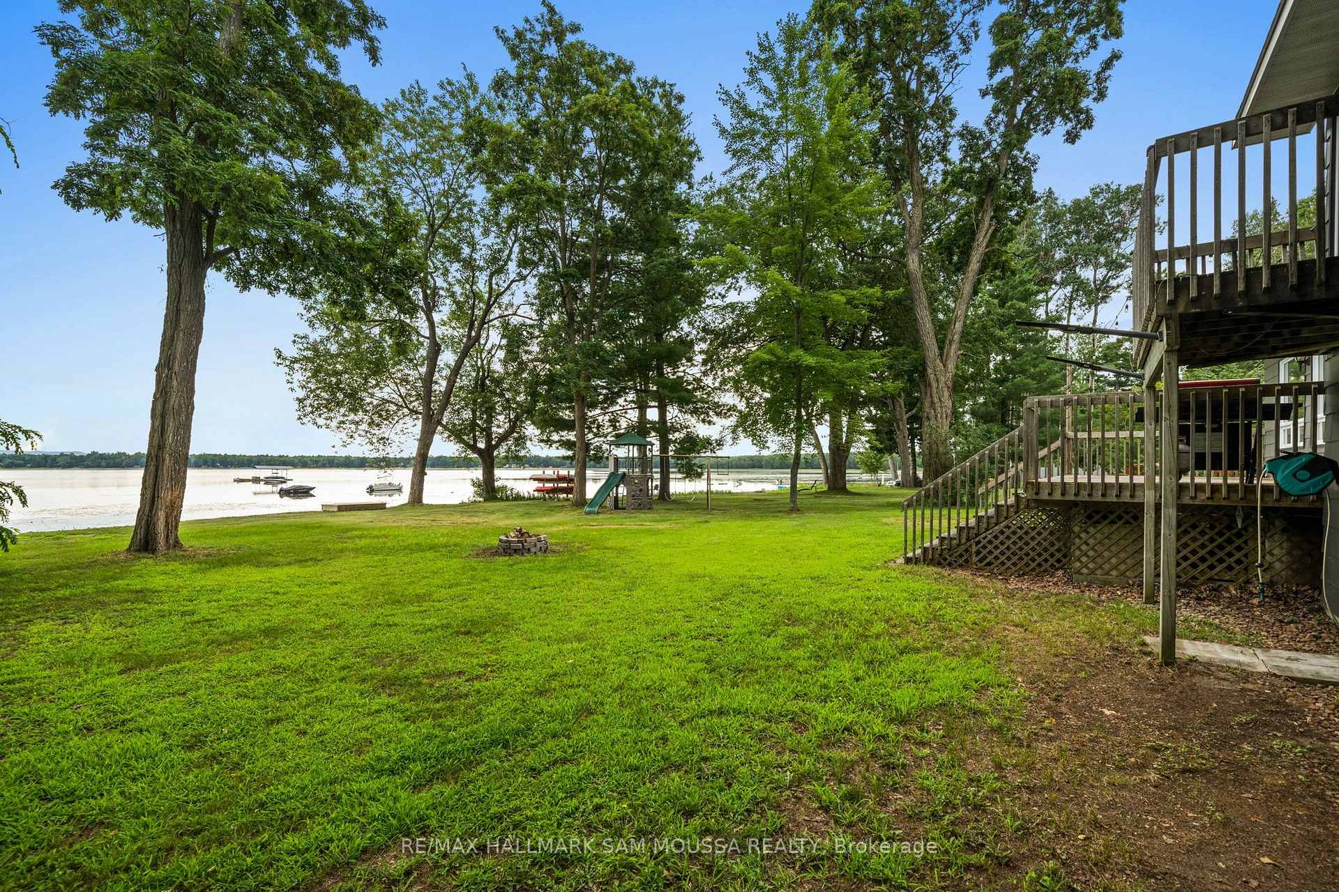 Photo 35 of 208 Baillie Avenue, Ottawa, Constance Bay — HOMEH