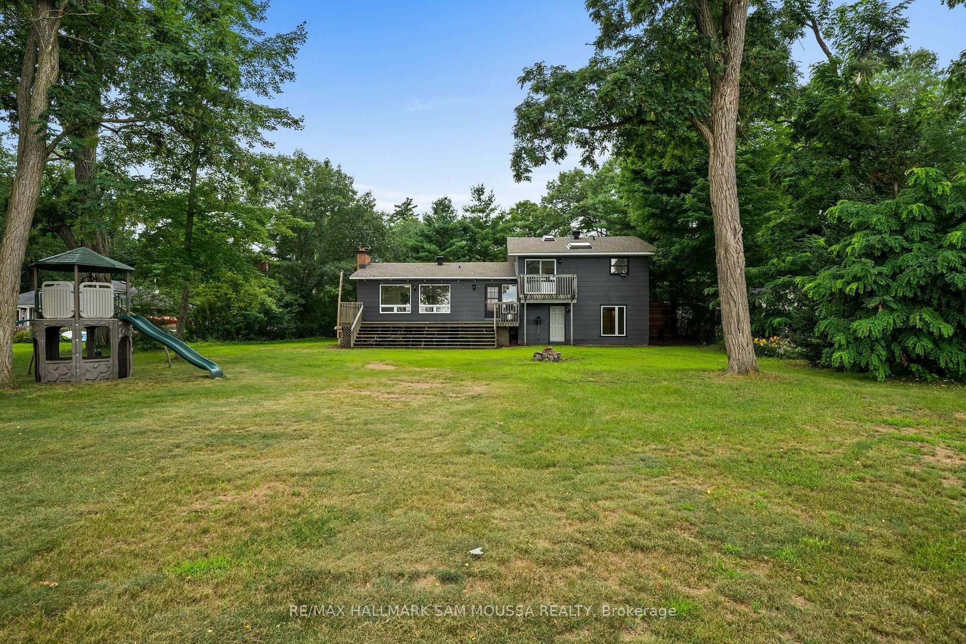 Photo 37 of 208 Baillie Avenue, Ottawa, Constance Bay — HOMEH