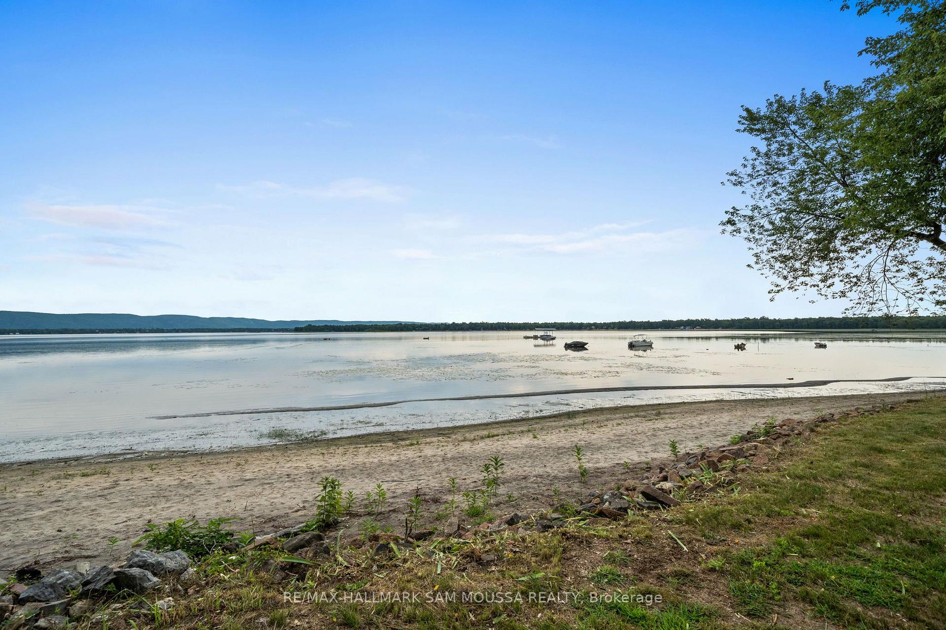 Photo 40 of 208 Baillie Avenue, Ottawa, Constance Bay — HOMEH