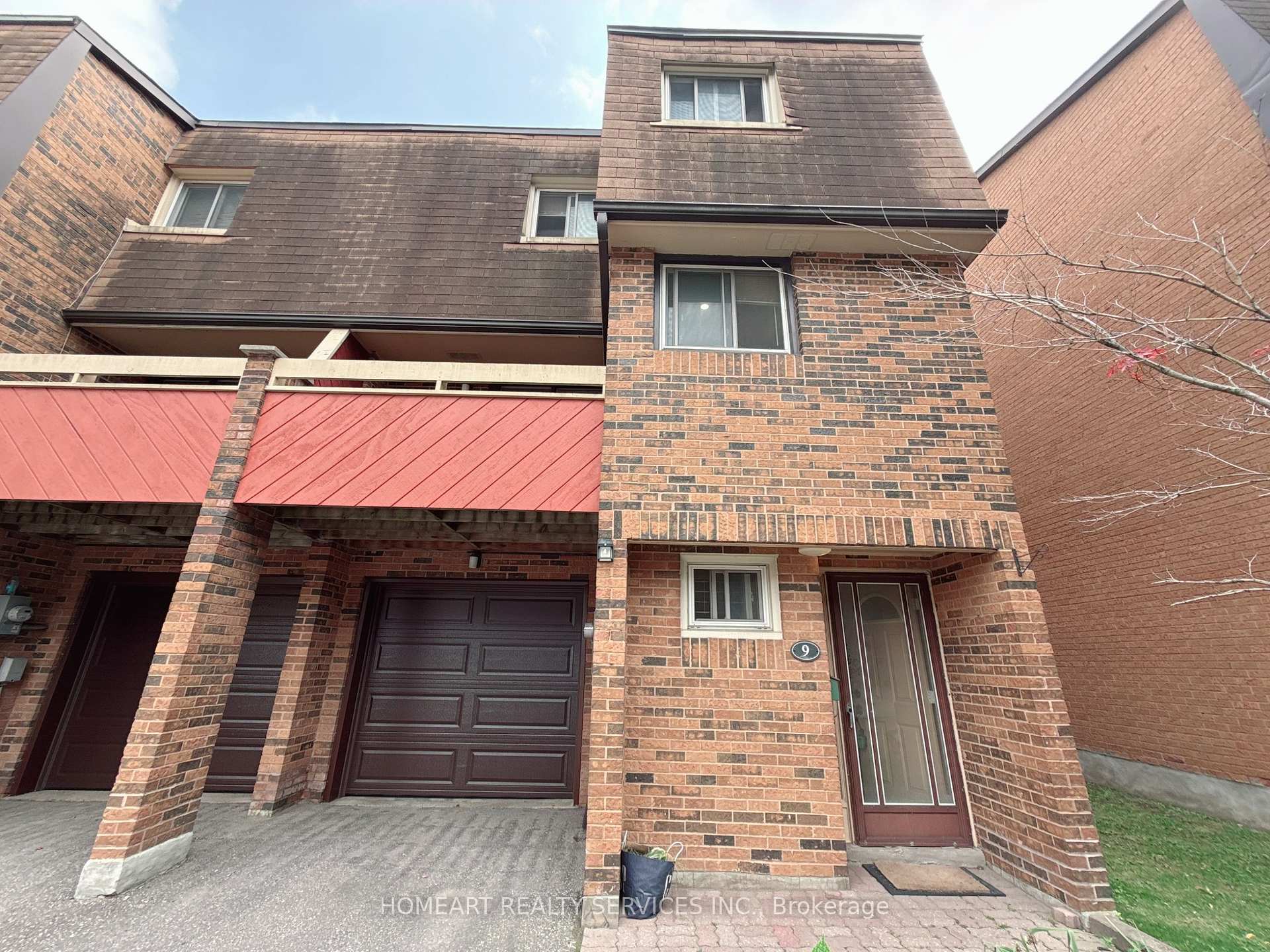 Photo 2 of 9 Poets Walkway, North York, Pleasant View — HOMEH