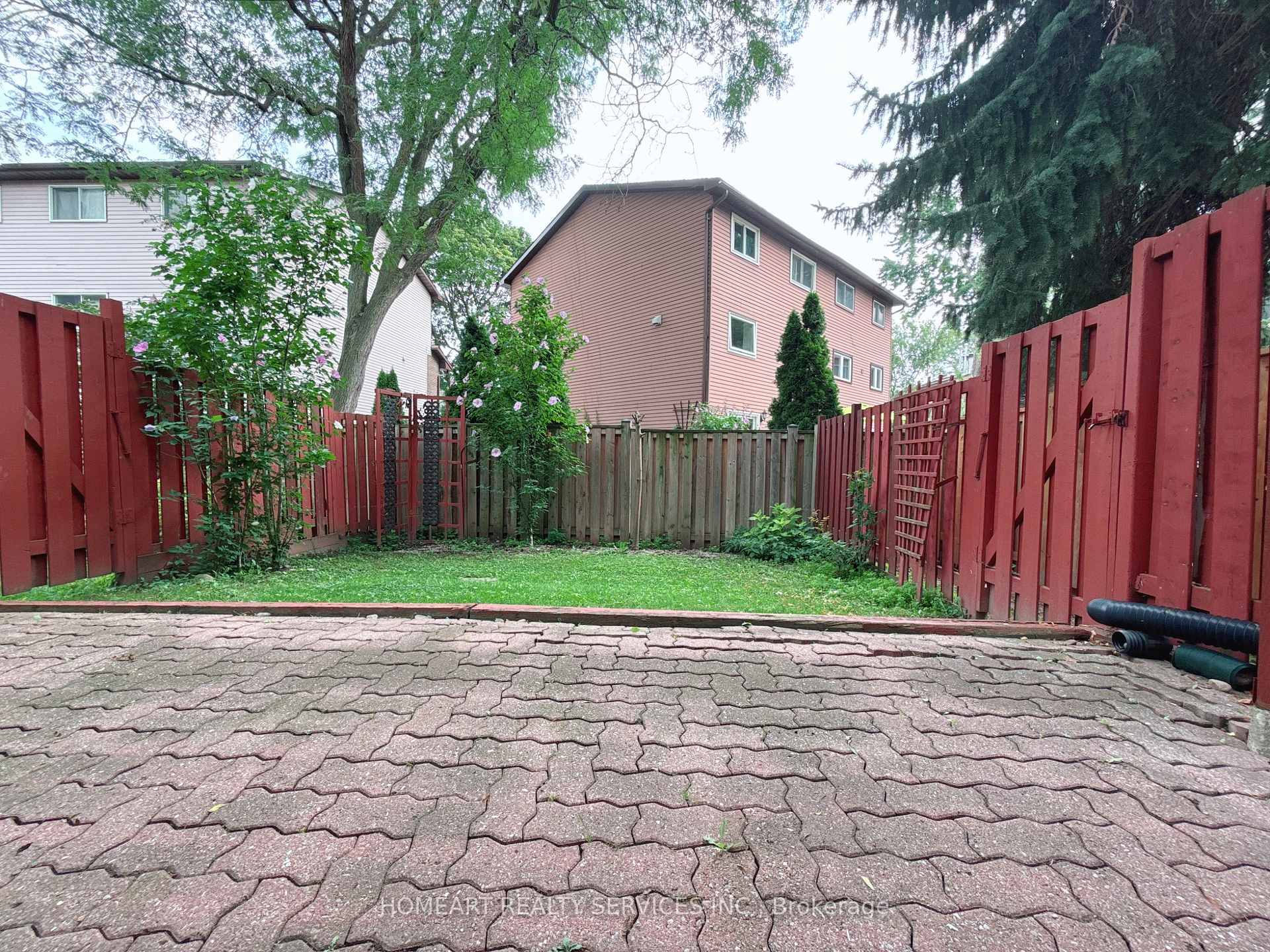 Photo 22 of 9 Poets Walkway, North York, Pleasant View — HOMEH