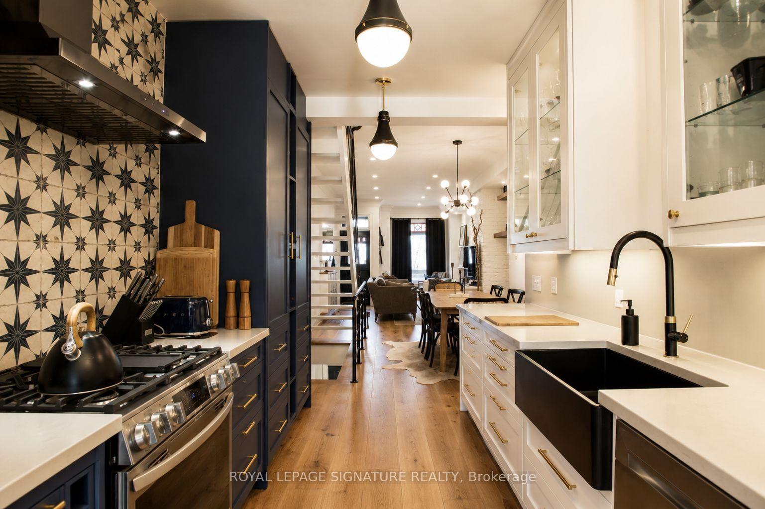 Photo 14 of 132 Major Street, Toronto, University — HOMEH
