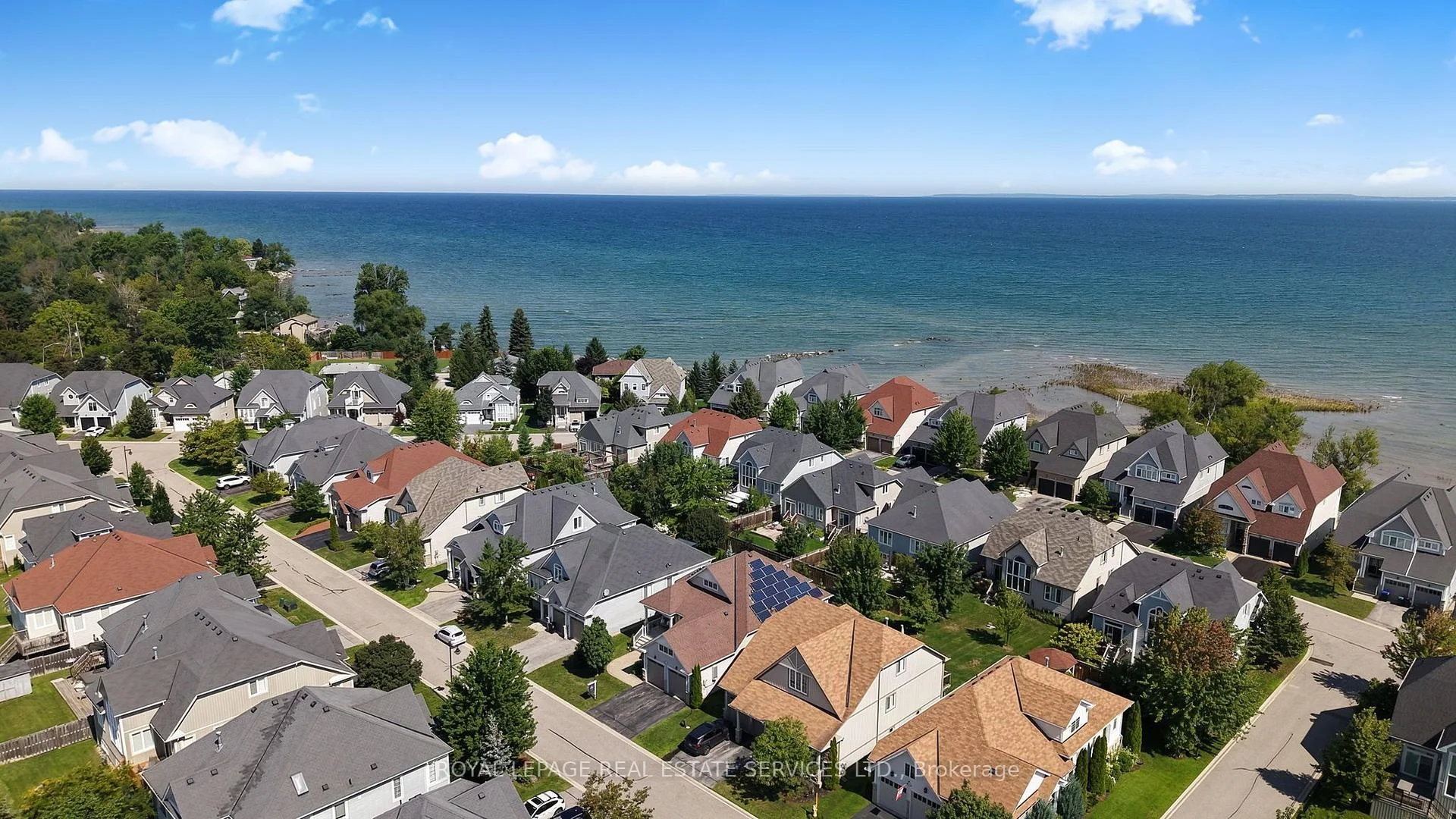 Photo 37 of 17 Leeward Circle, Wasaga Beach — HOMEH
