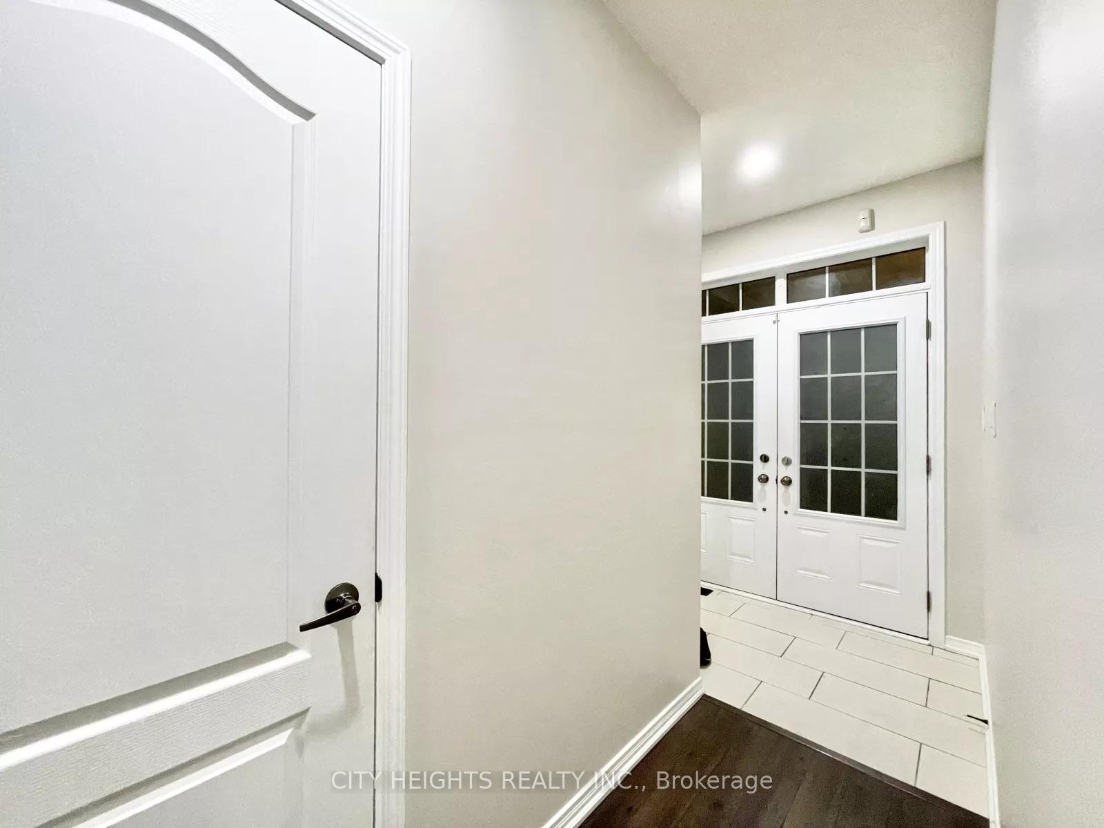 Photo 2 of Unit Main, 147 Baffin Crescent, Brampton, Northwest Brampton — HOMEH
