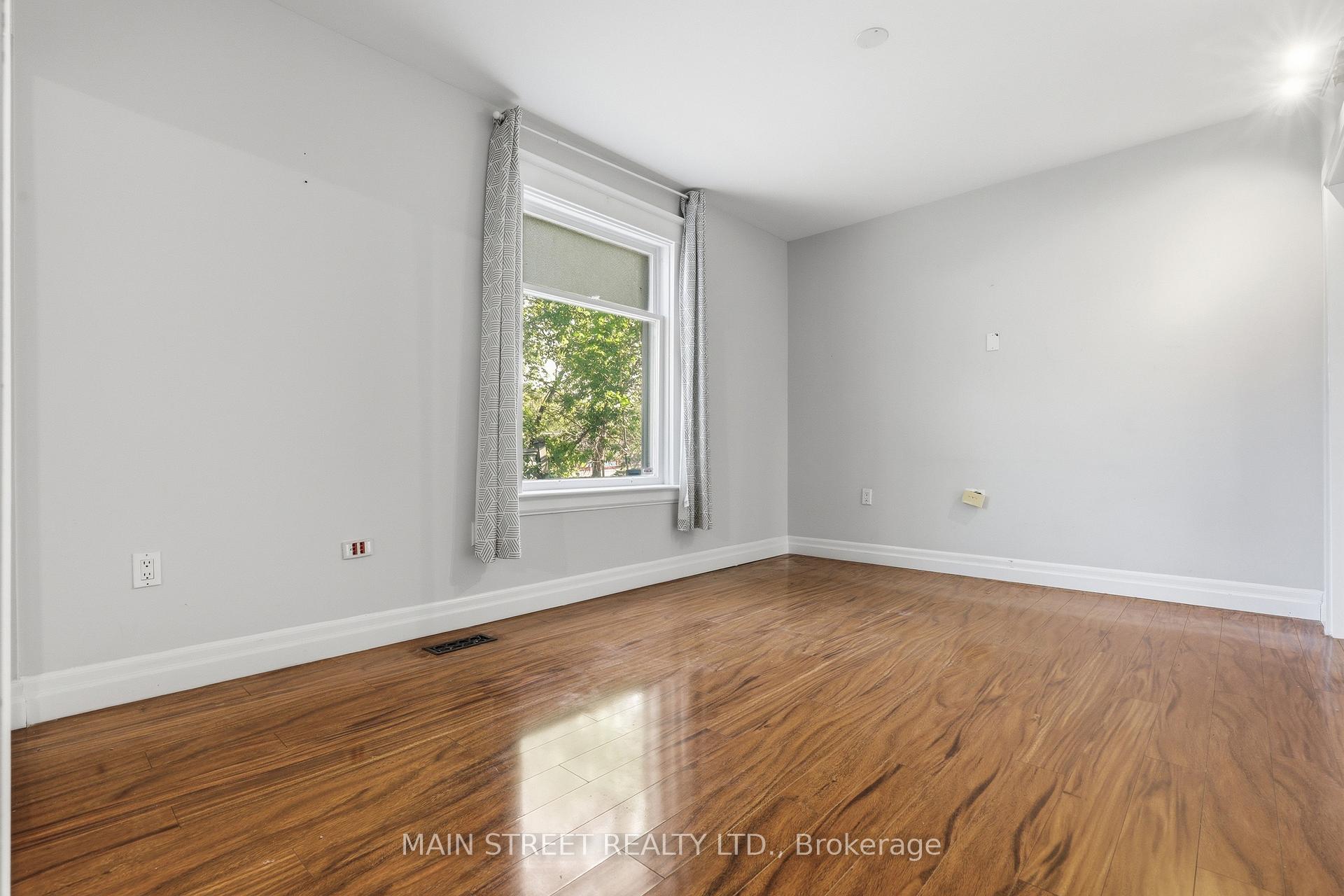 Photo 13 of 12 Vincent Street, Newmarket, Bristol-London — HOMEH