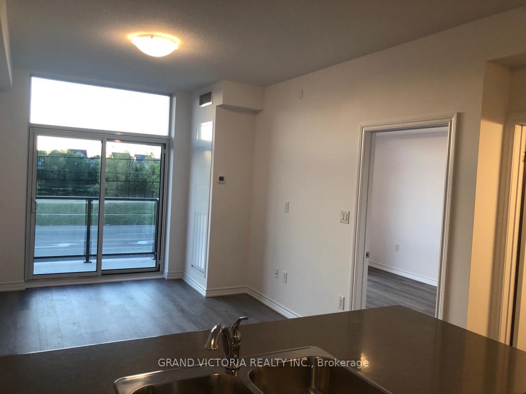 Photo 10 of Unit 212, 460 Dundas Street E, Hamilton, Waterdown — HOMEH