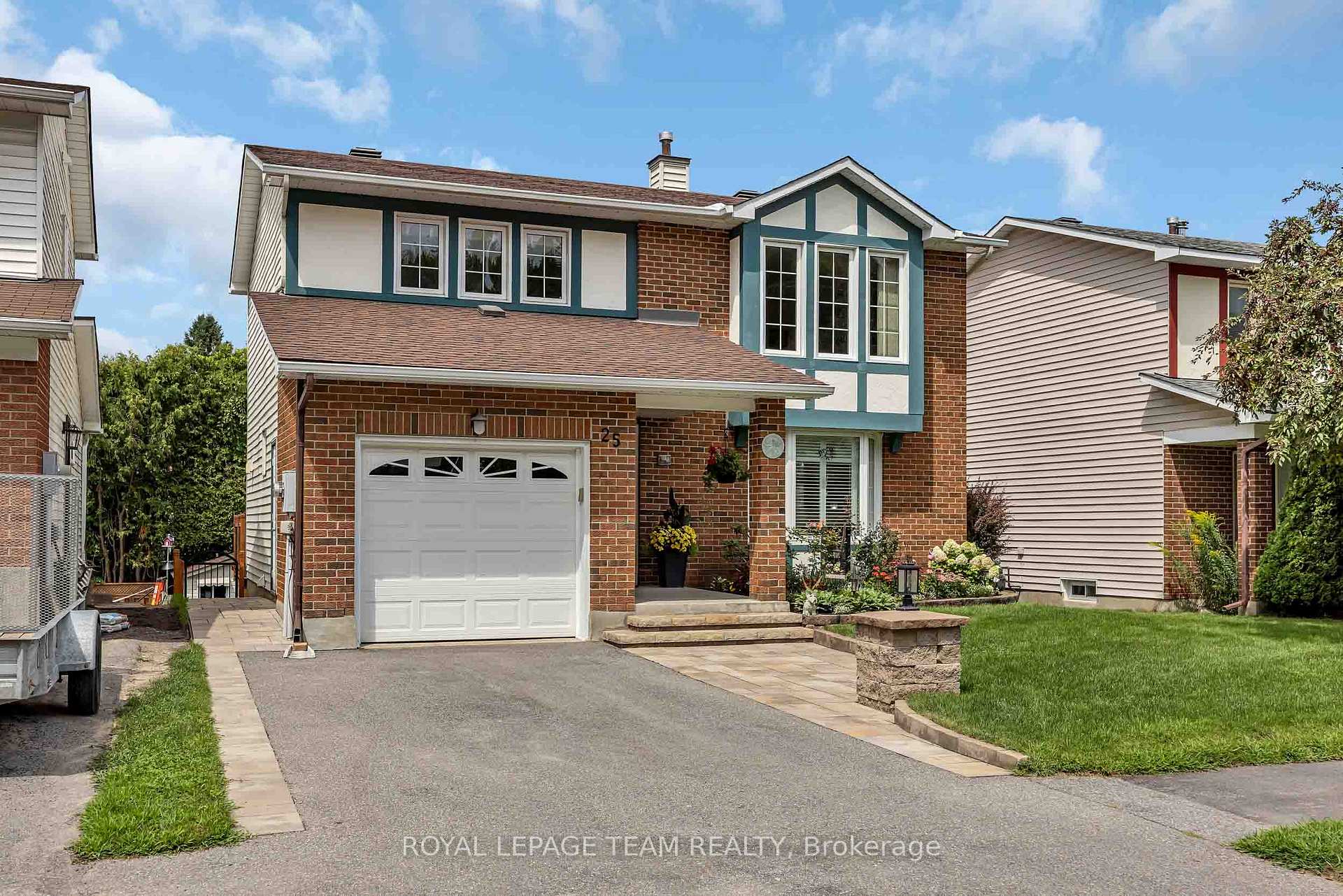 Photo 3 of 25 Tamblyn Crescent, Ottawa, Kanata - Katimavik — HOMEH