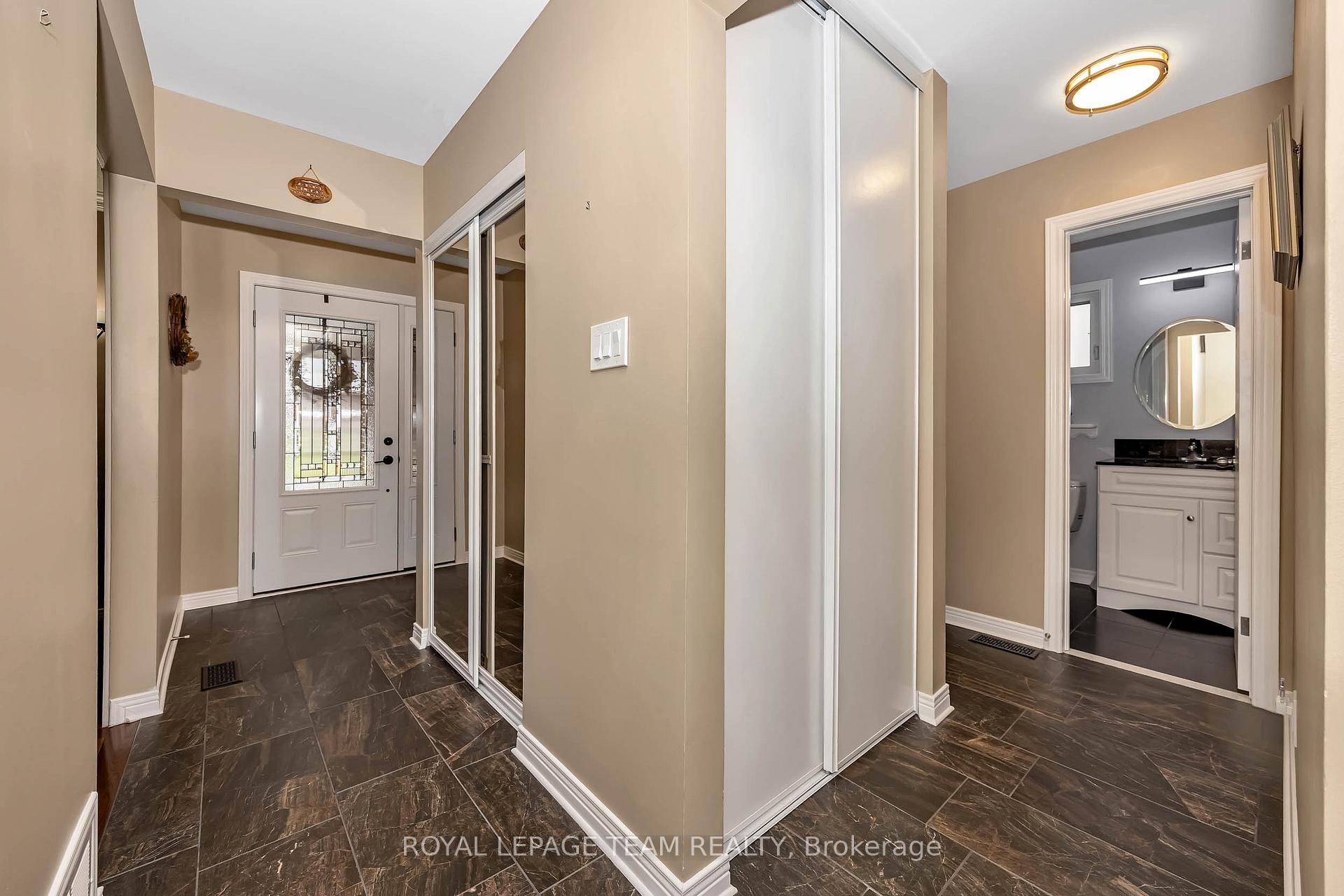 Photo 7 of 25 Tamblyn Crescent, Ottawa, Kanata - Katimavik — HOMEH