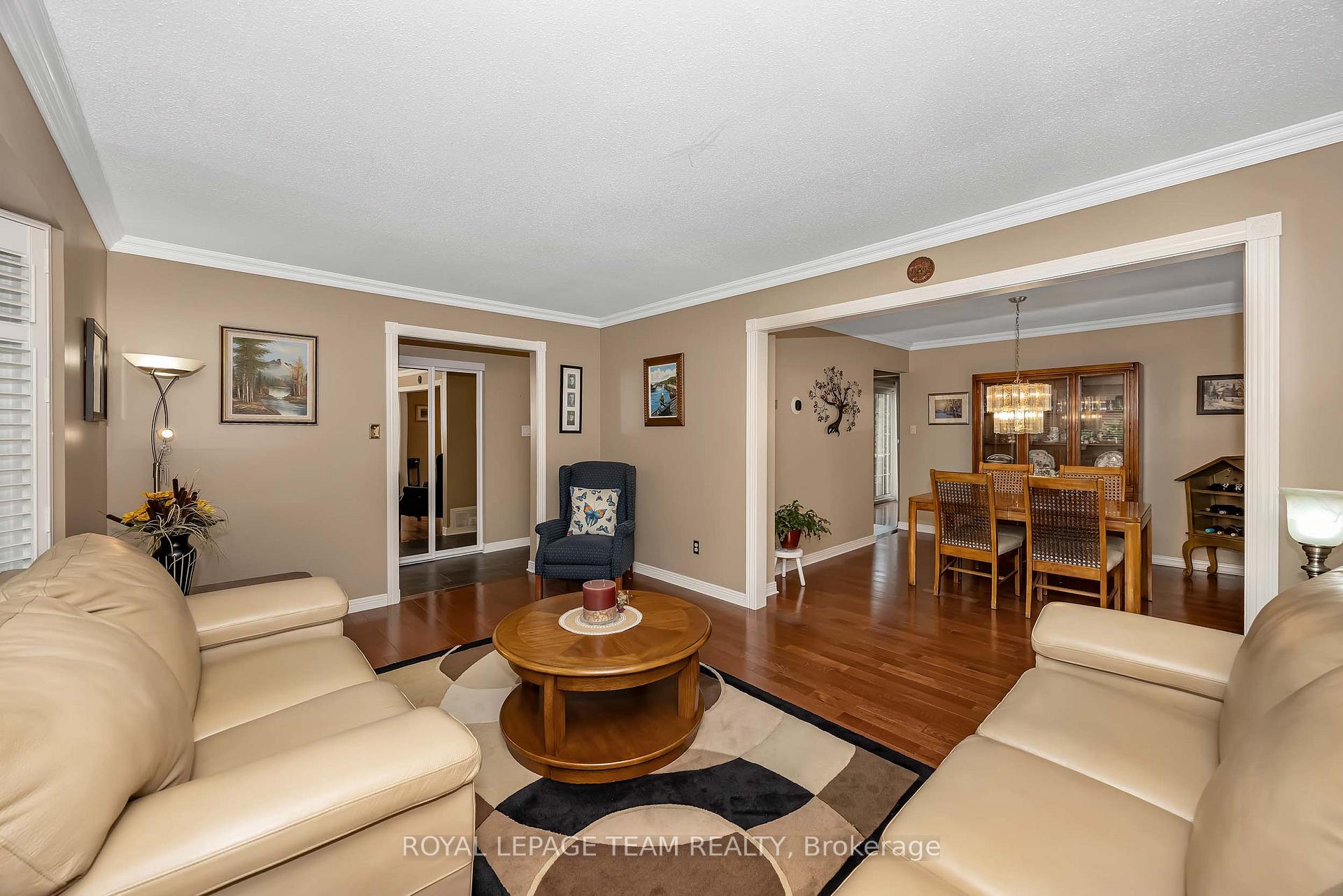 Photo 10 of 25 Tamblyn Crescent, Ottawa, Kanata - Katimavik — HOMEH
