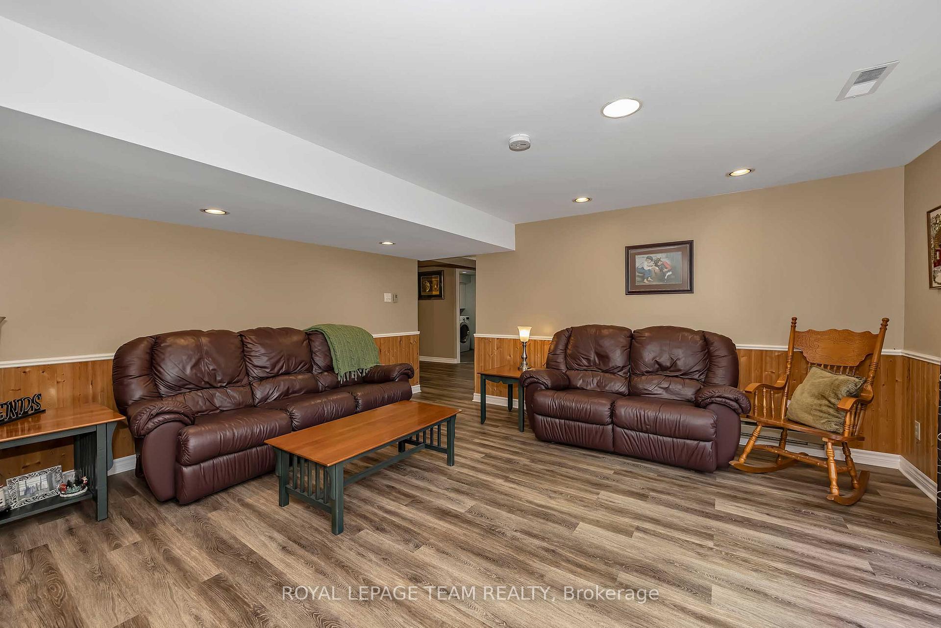 Photo 39 of 25 Tamblyn Crescent, Ottawa, Kanata - Katimavik — HOMEH