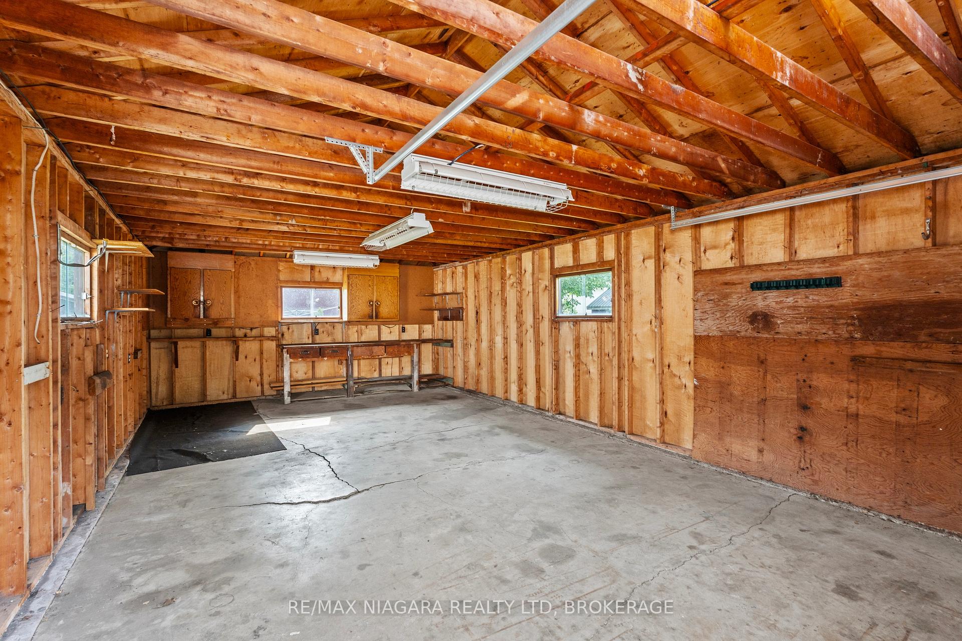 Photo 25 of 466 Clare Avenue, Welland, Prince Charles — HOMEH