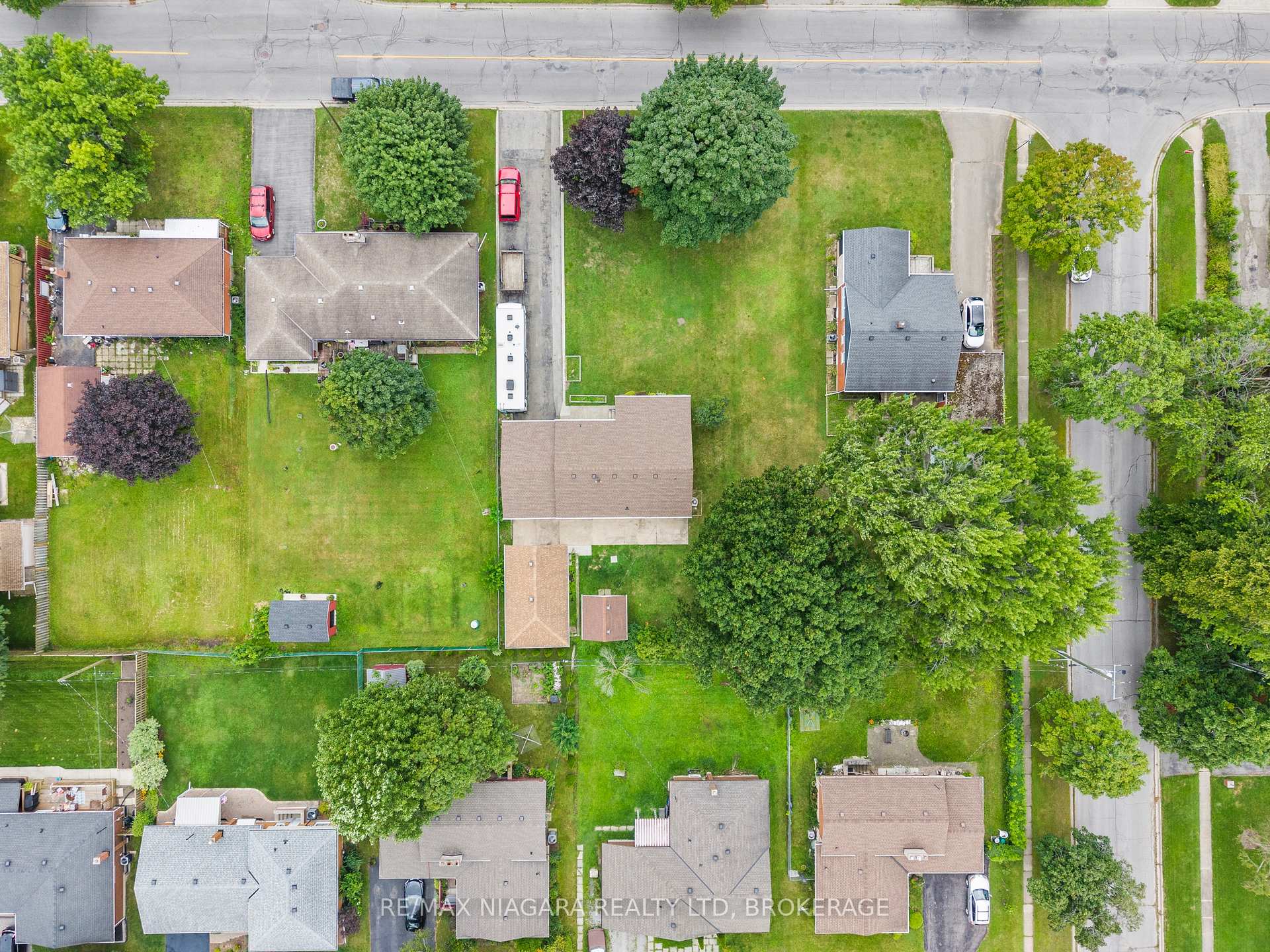 Photo 34 of 466 Clare Avenue, Welland, Prince Charles — HOMEH
