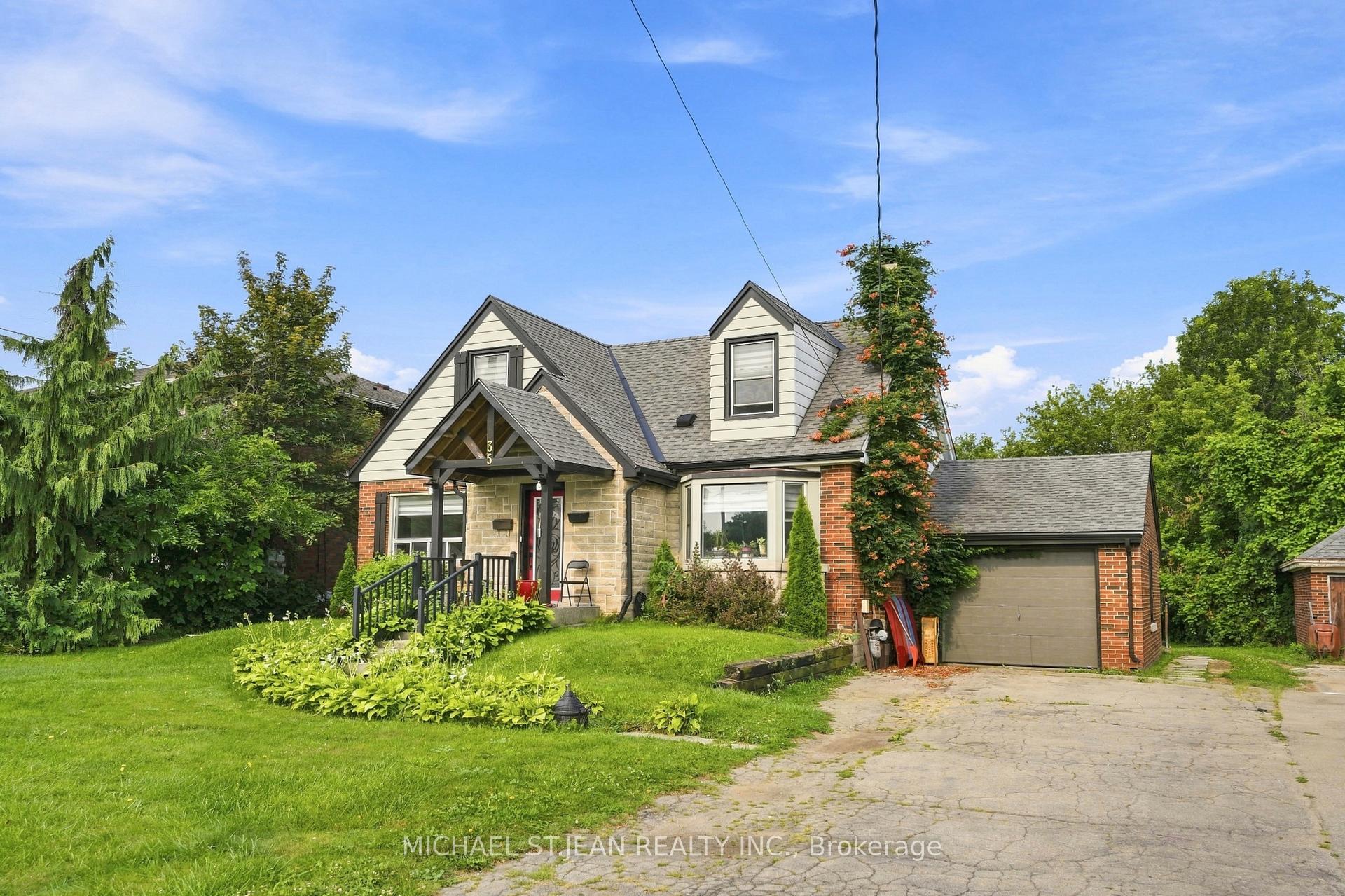 Photo 3 of 35 Centennial Parkway S, Hamilton, Stoney Creek — HOMEH