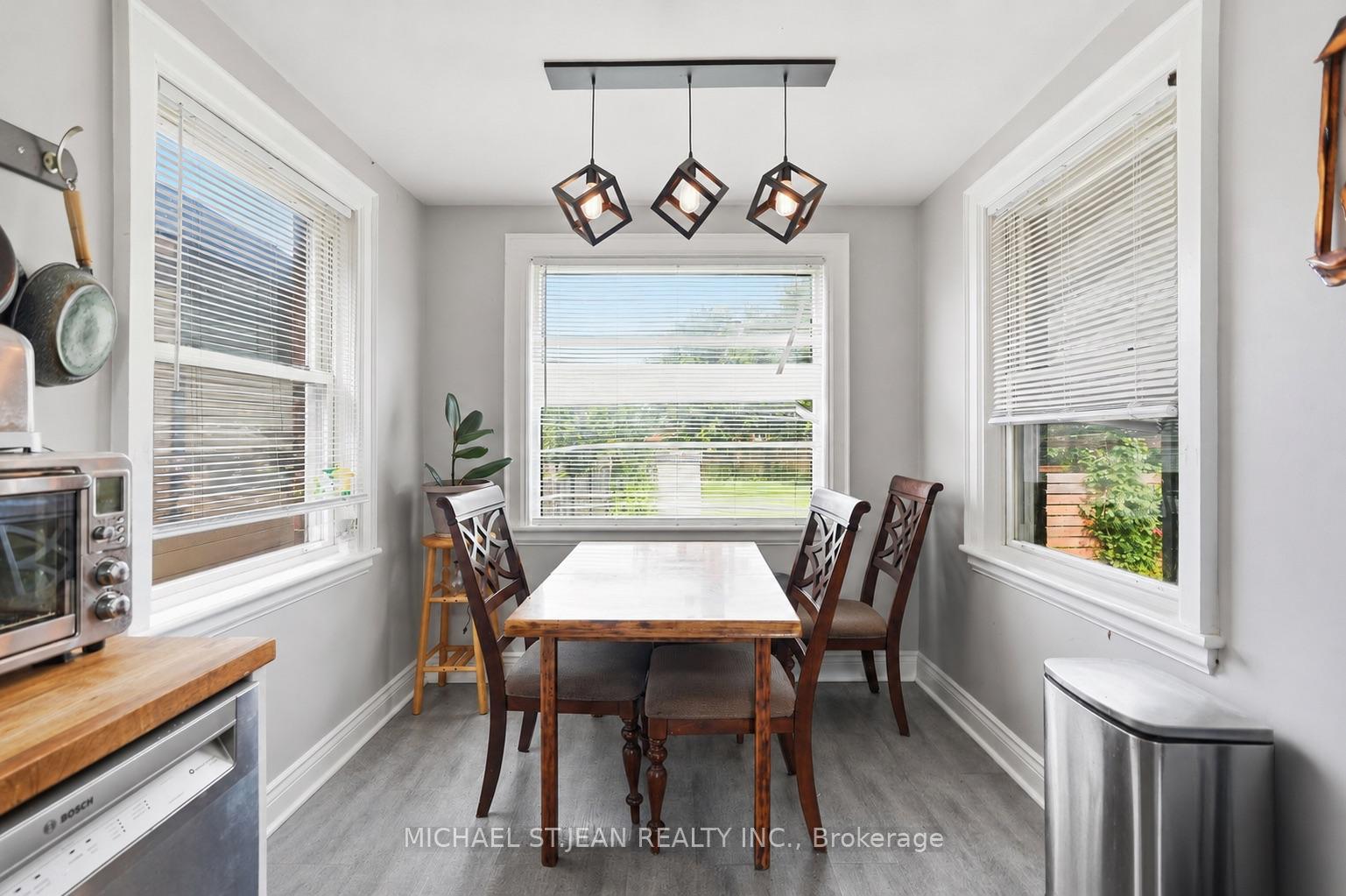 Photo 14 of 35 Centennial Parkway S, Hamilton, Stoney Creek — HOMEH
