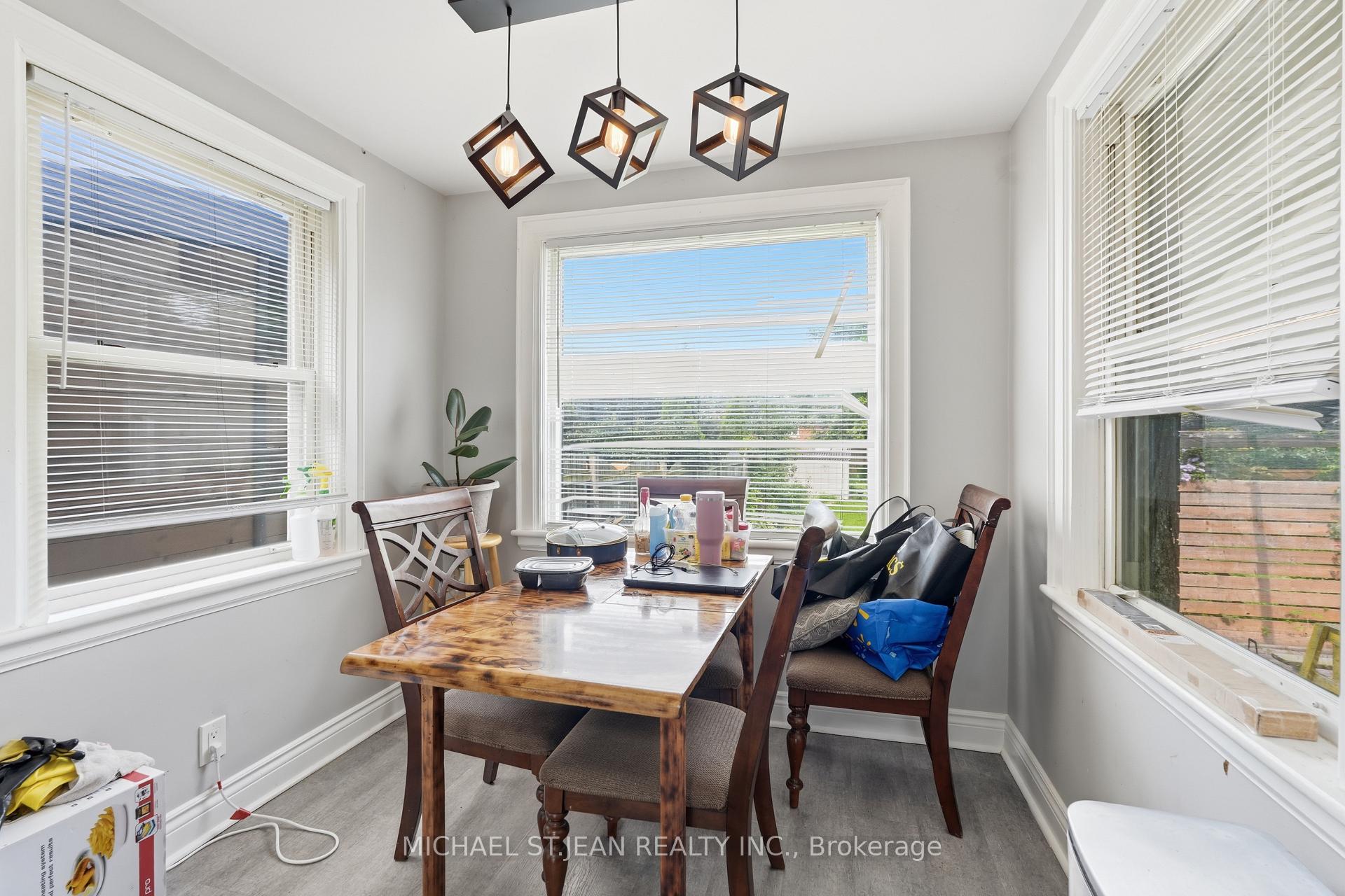 Photo 15 of 35 Centennial Parkway S, Hamilton, Stoney Creek — HOMEH