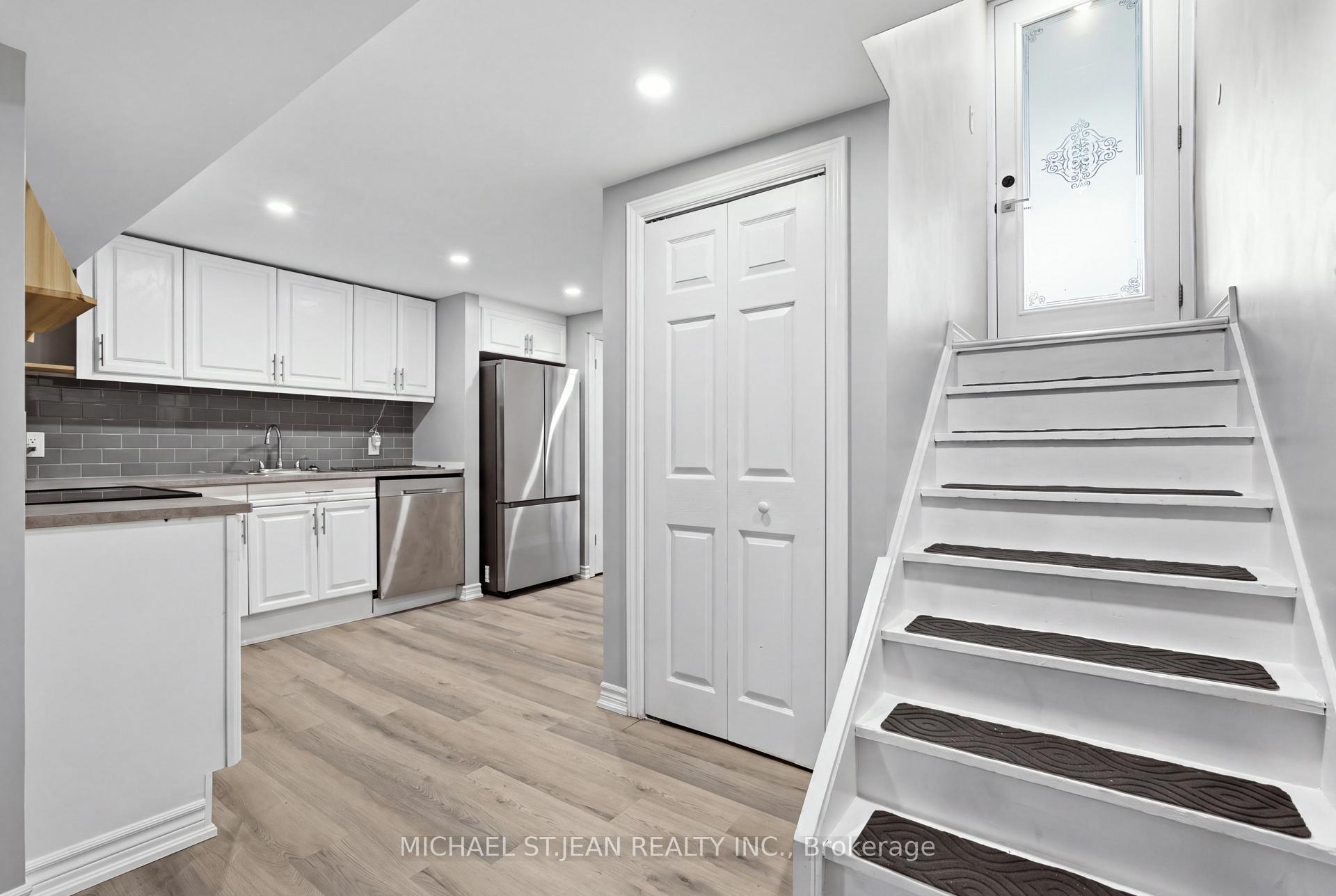 Photo 32 of 35 Centennial Parkway S, Hamilton, Stoney Creek — HOMEH