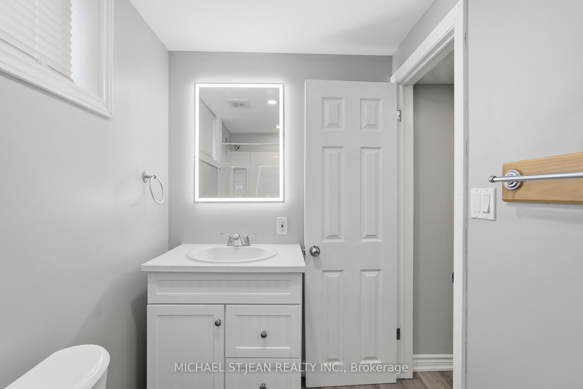 Photo 36 of 35 Centennial Parkway S, Hamilton, Stoney Creek — HOMEH