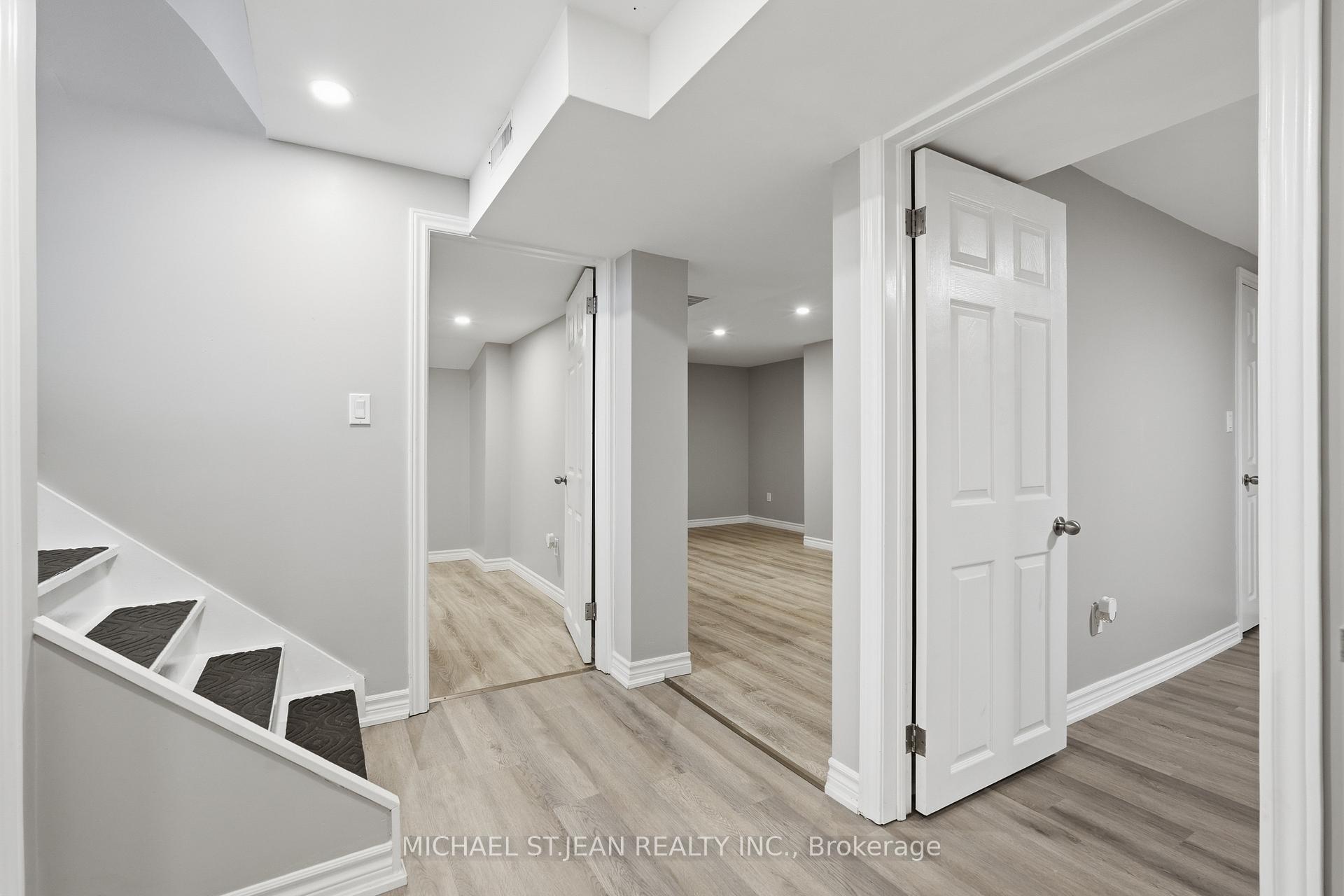 Photo 37 of 35 Centennial Parkway S, Hamilton, Stoney Creek — HOMEH