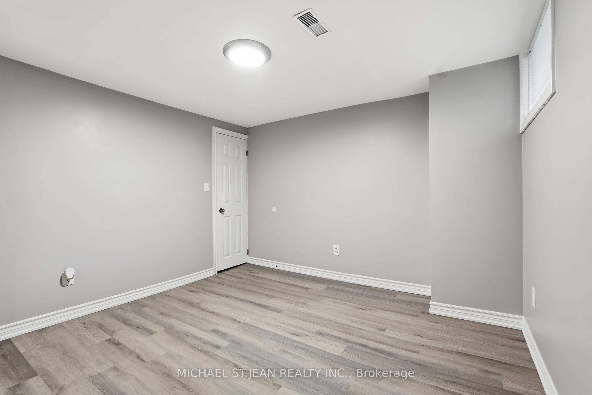 Photo 39 of 35 Centennial Parkway S, Hamilton, Stoney Creek — HOMEH