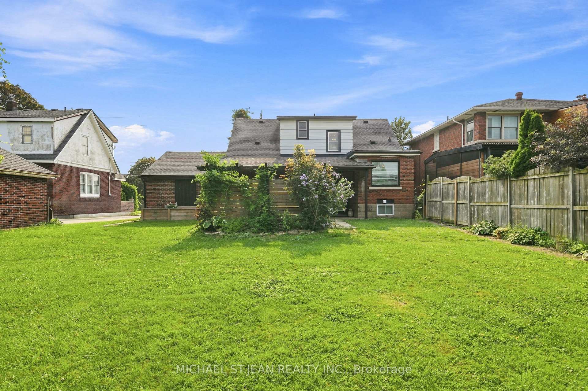 Photo 49 of 35 Centennial Parkway S, Hamilton, Stoney Creek — HOMEH
