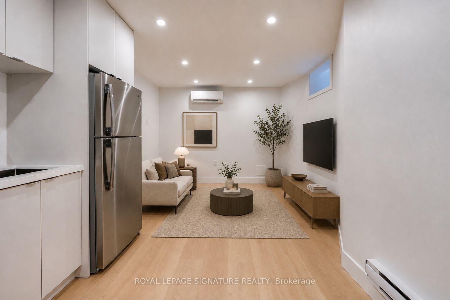 Front of Unit 3, 390 Palmerston Boulevard