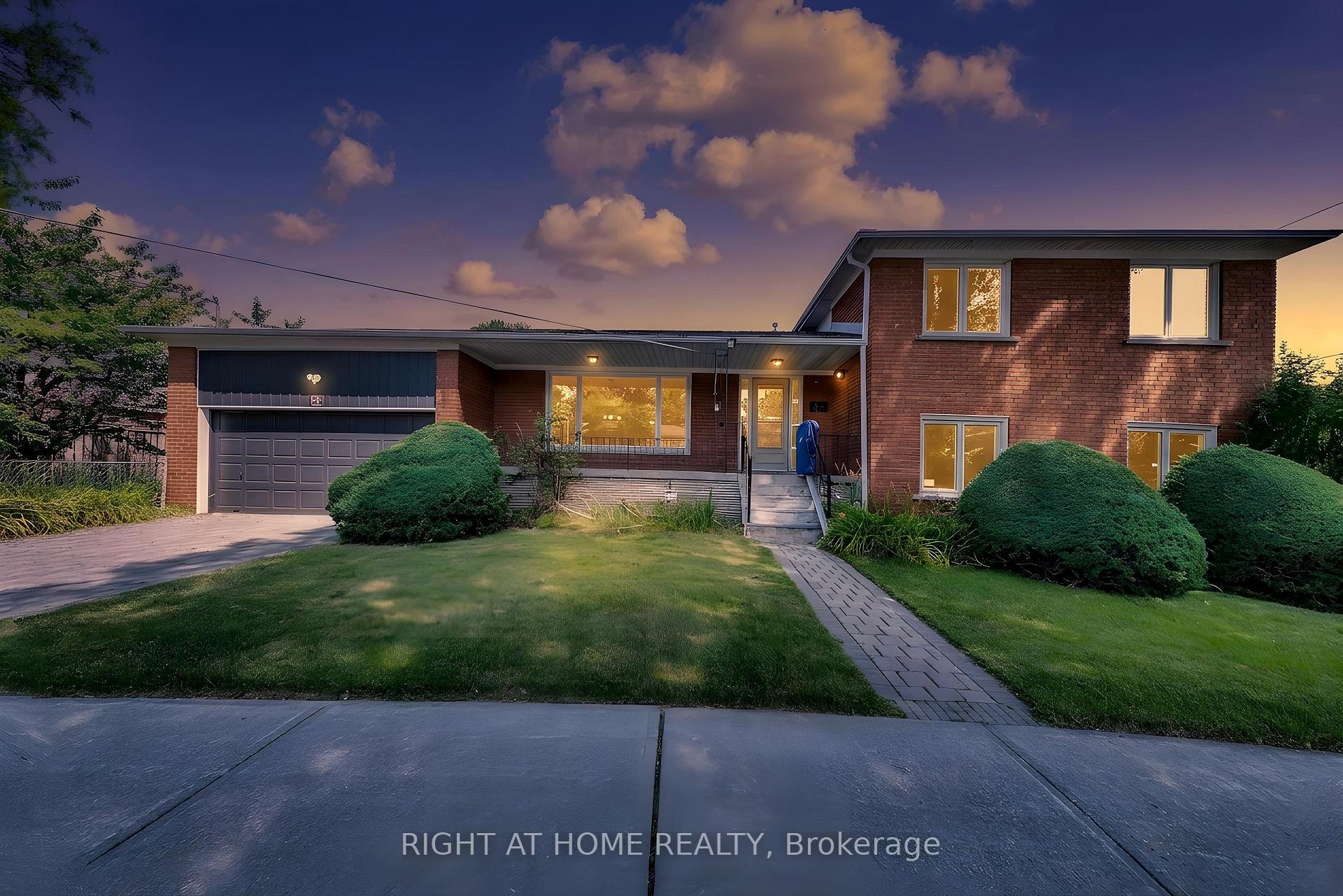 Photo 1 of 88 Peckham Avenue, North York, Newtonbrook West — HOMEH
