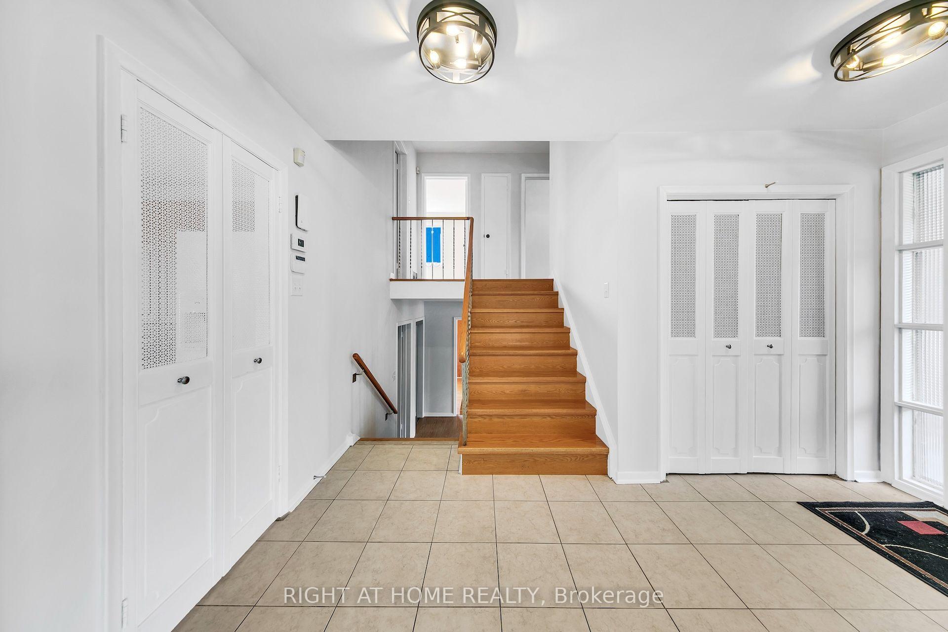 Photo 11 of 88 Peckham Avenue, North York, Newtonbrook West — HOMEH