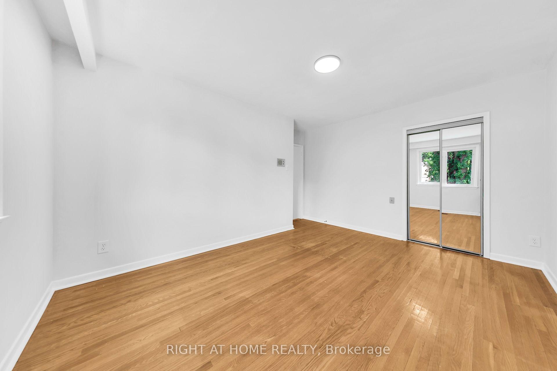 Photo 22 of 88 Peckham Avenue, North York, Newtonbrook West — HOMEH