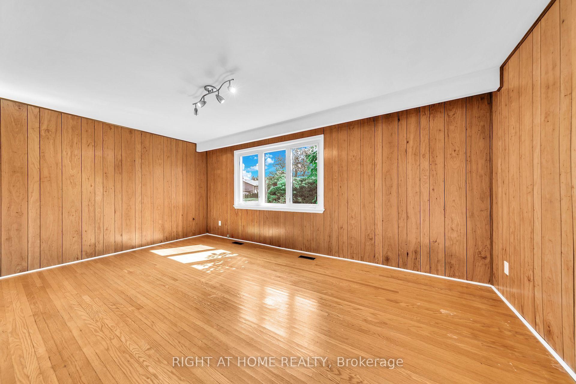 Photo 29 of 88 Peckham Avenue, North York, Newtonbrook West — HOMEH